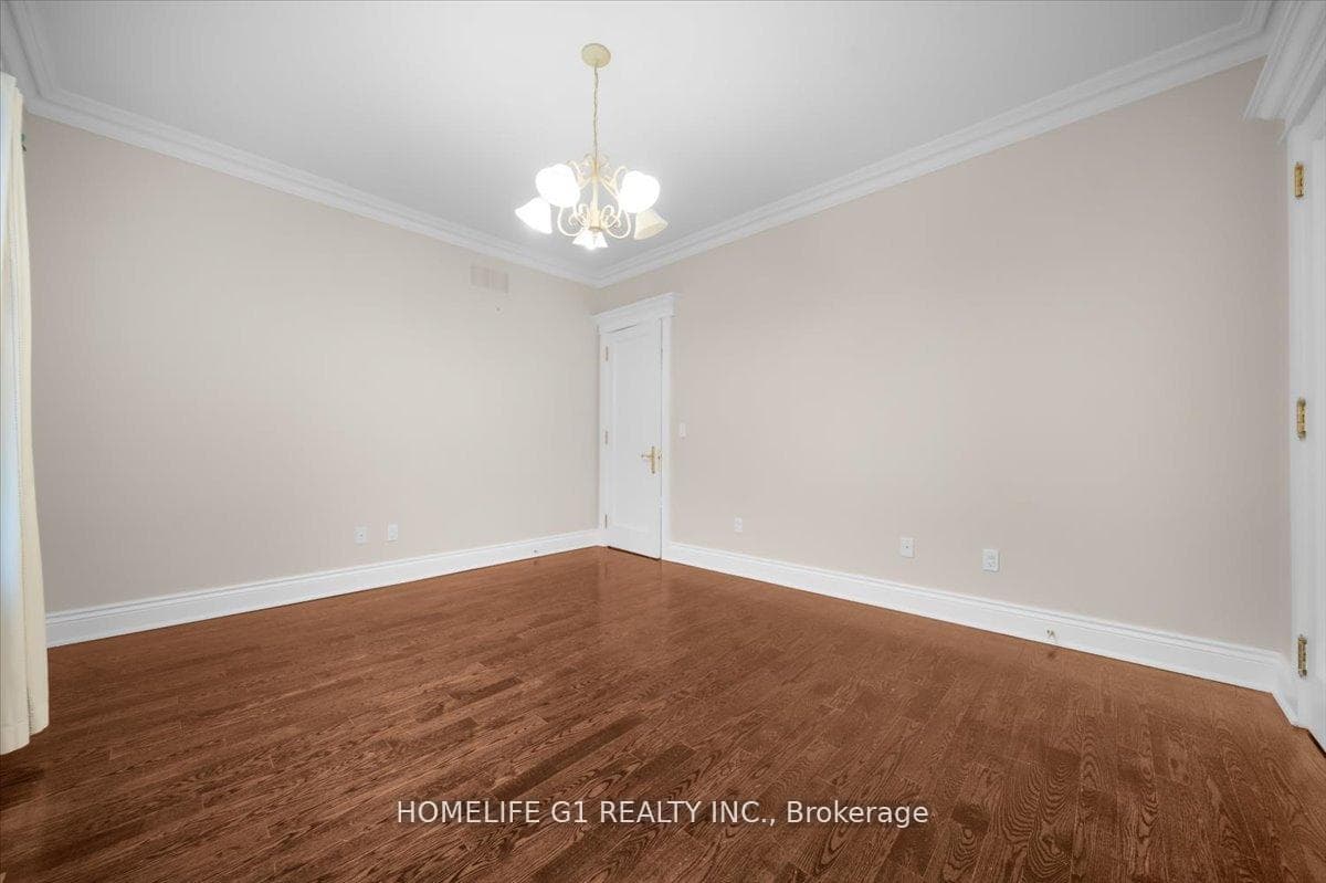 210 St Leonards Avenue photo 28