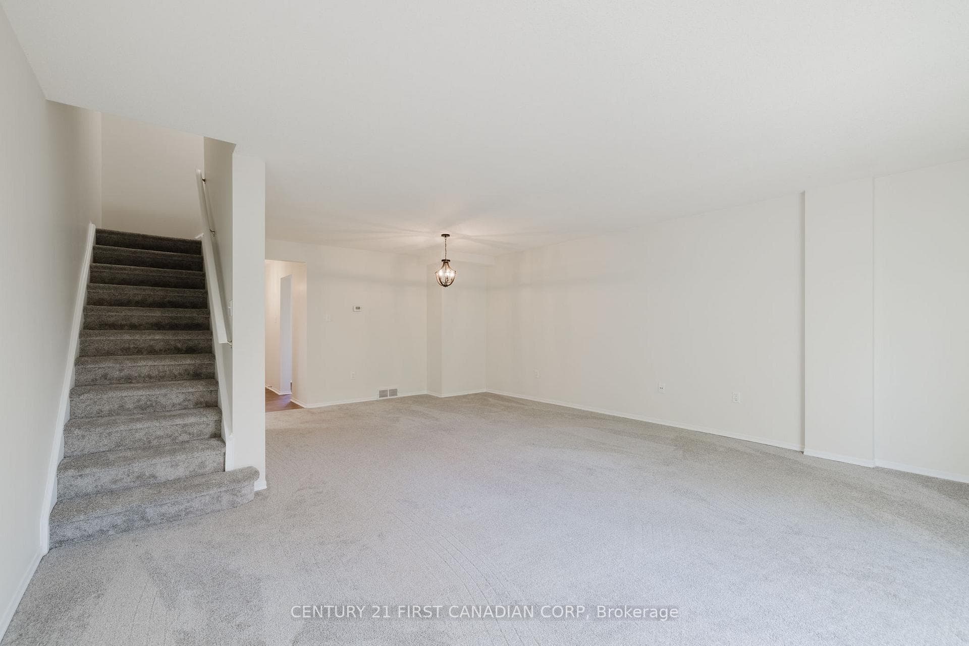 80 Acorn Crescent Unit 15 photo 12