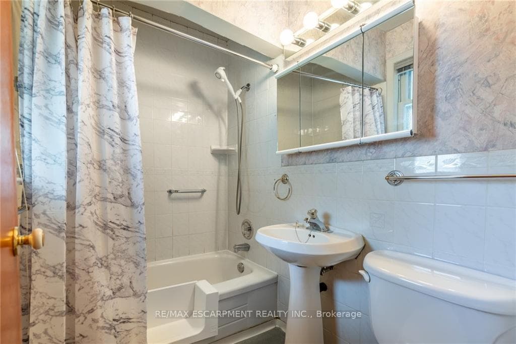 63 Bland Avenue photo 19
