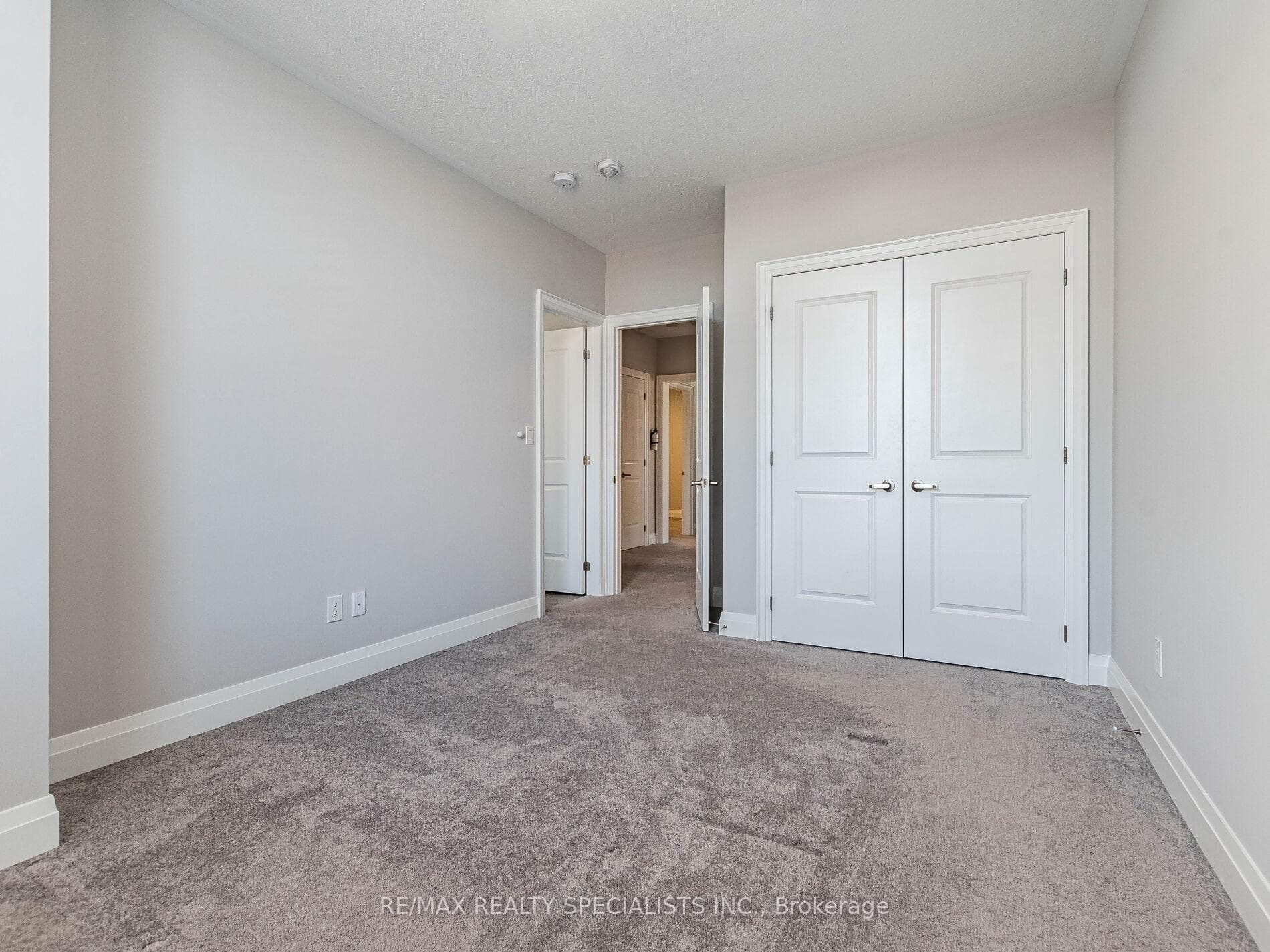 270 Victoria Street photo 40