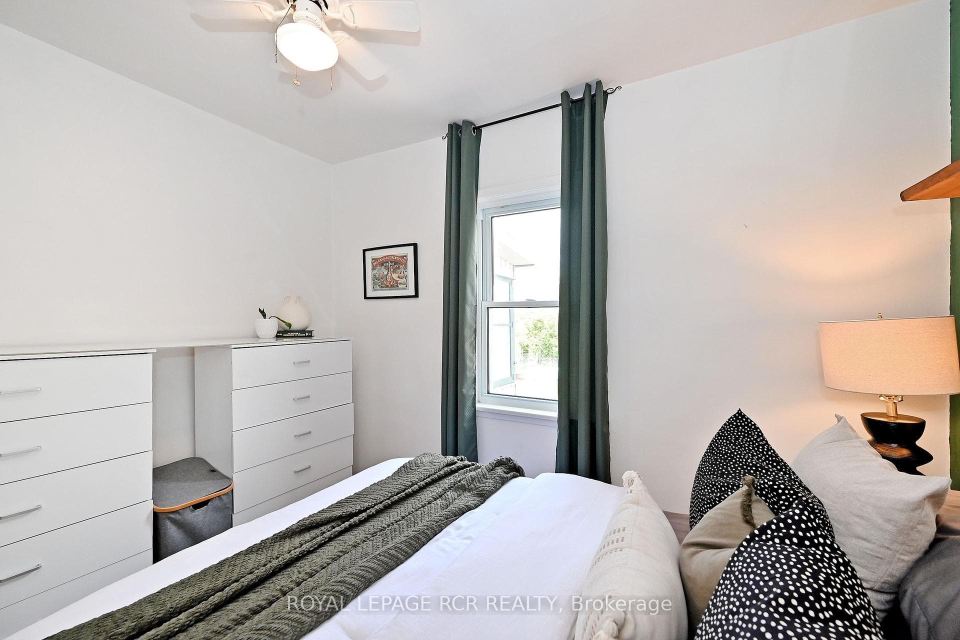116 Buckingham Avenue photo 14