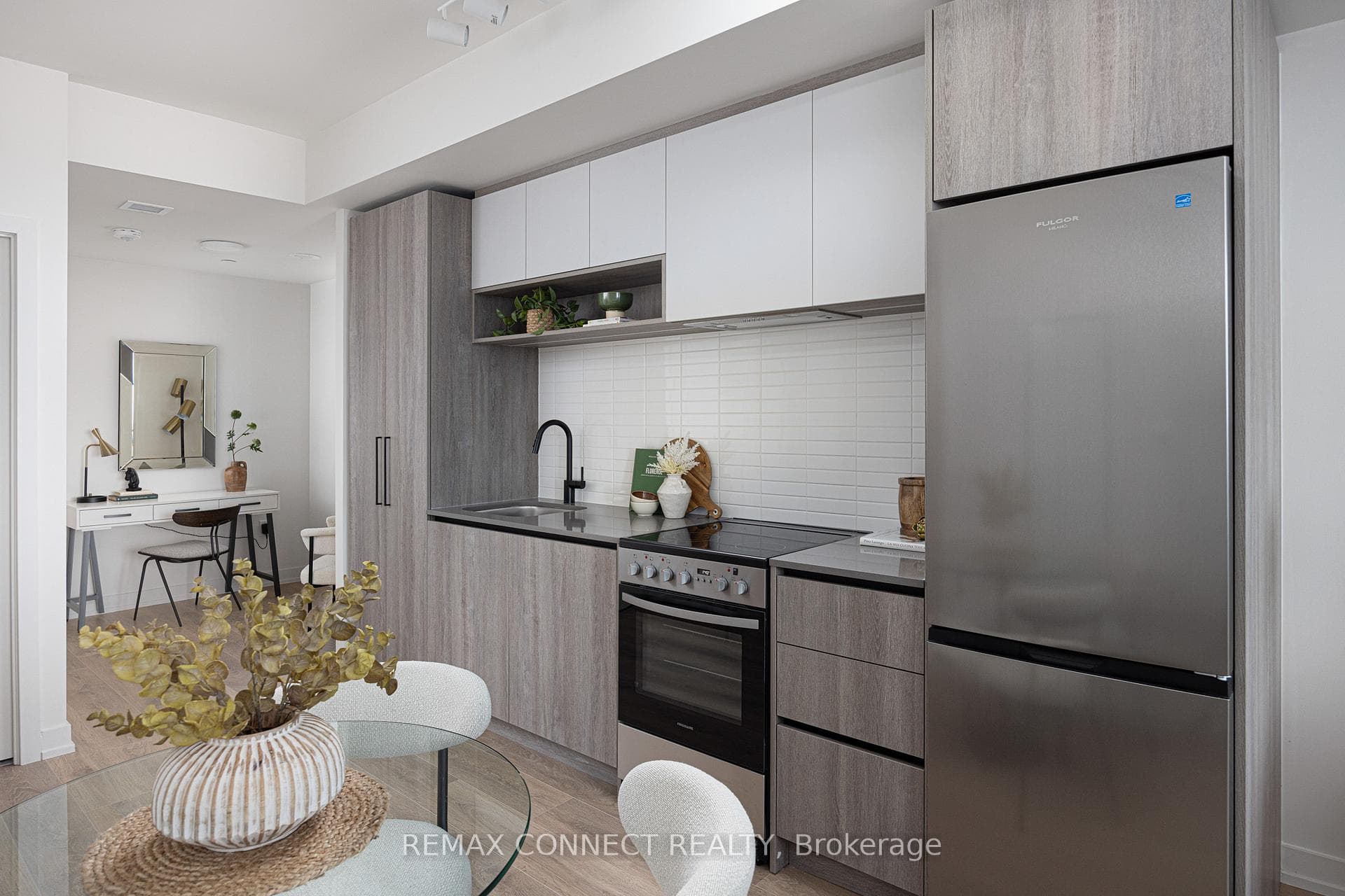 181 Sterling Road Unit 1107 photo 25