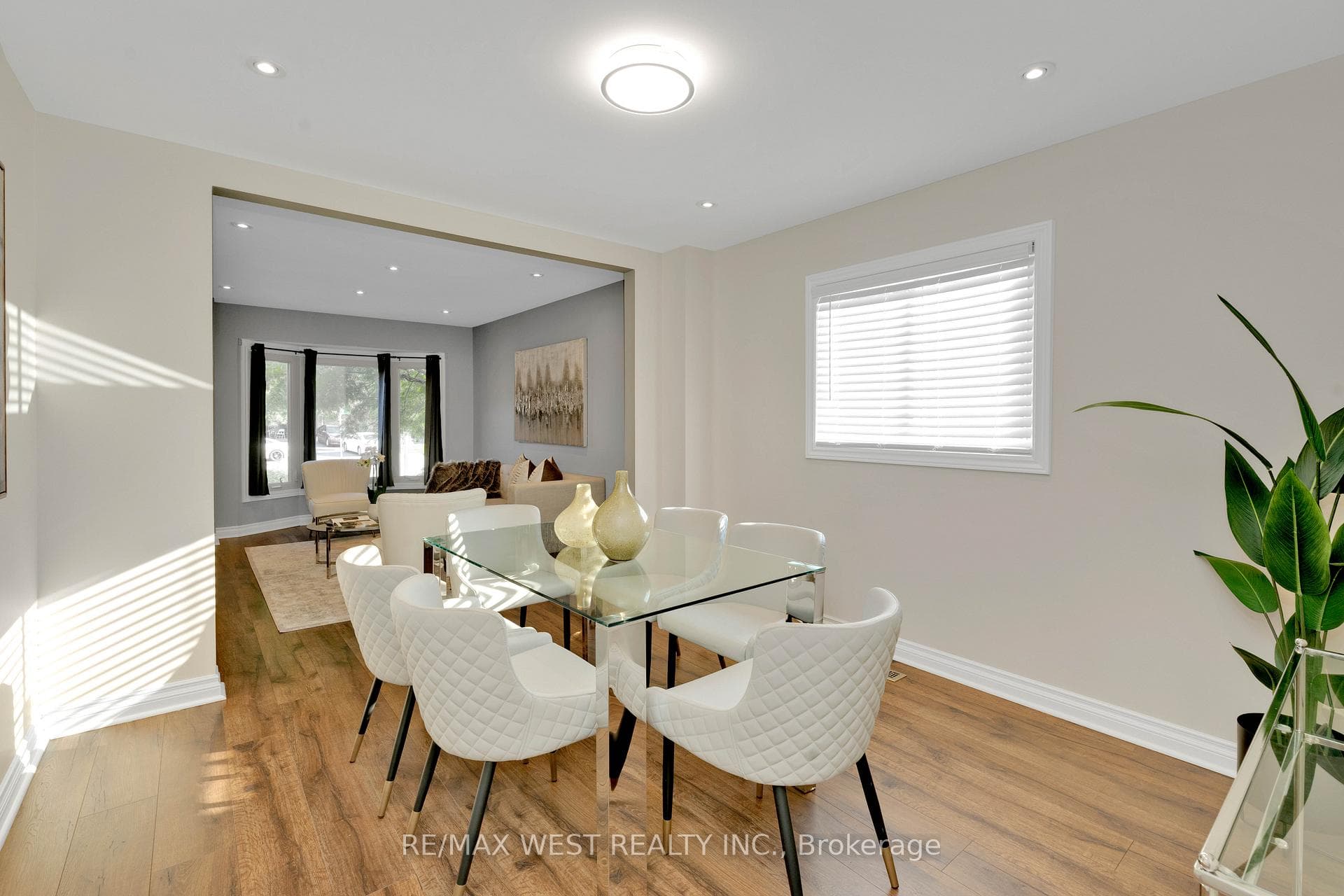 17 Cochrane Avenue photo 10