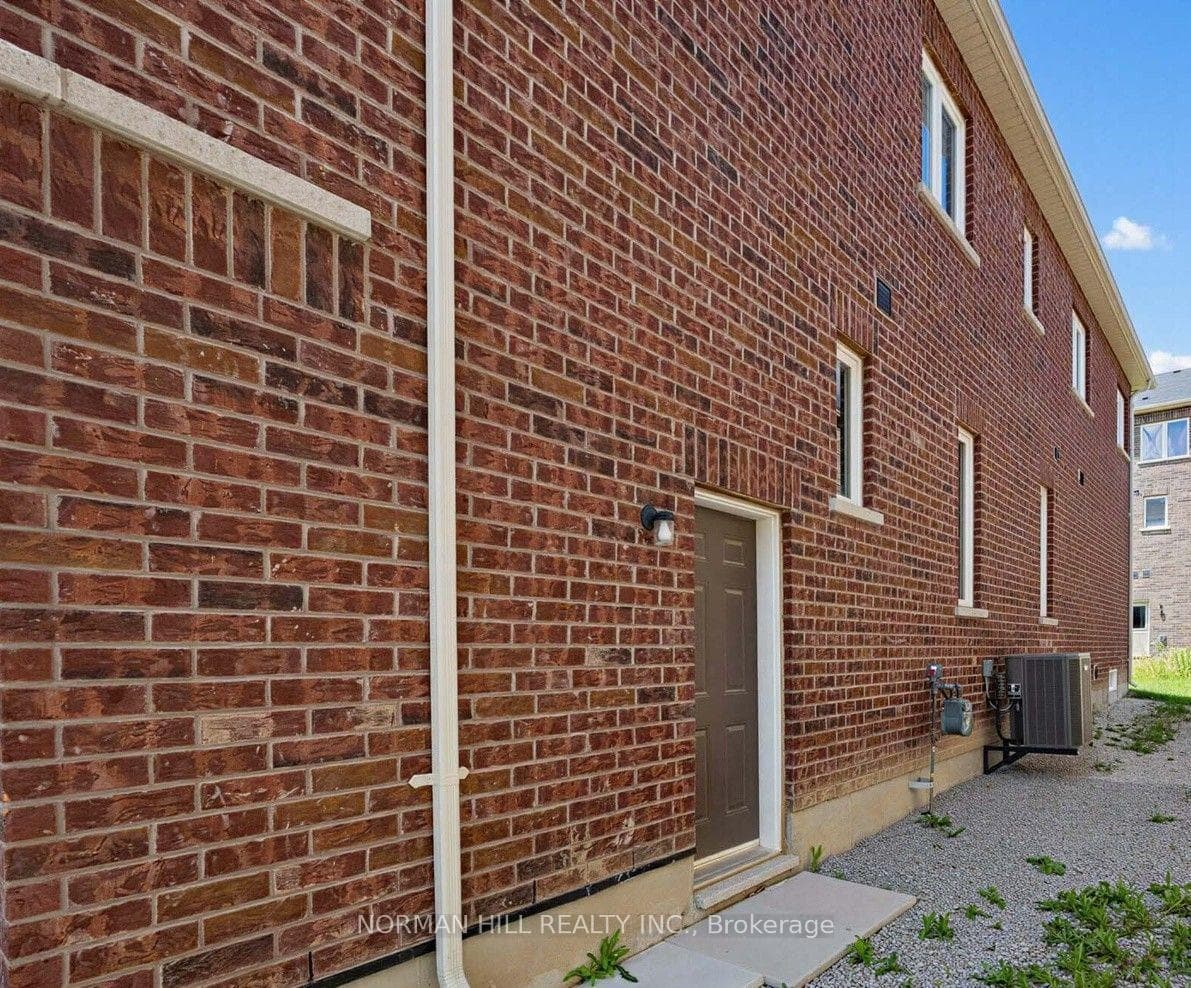 36 Guildhouse Drive photo 32