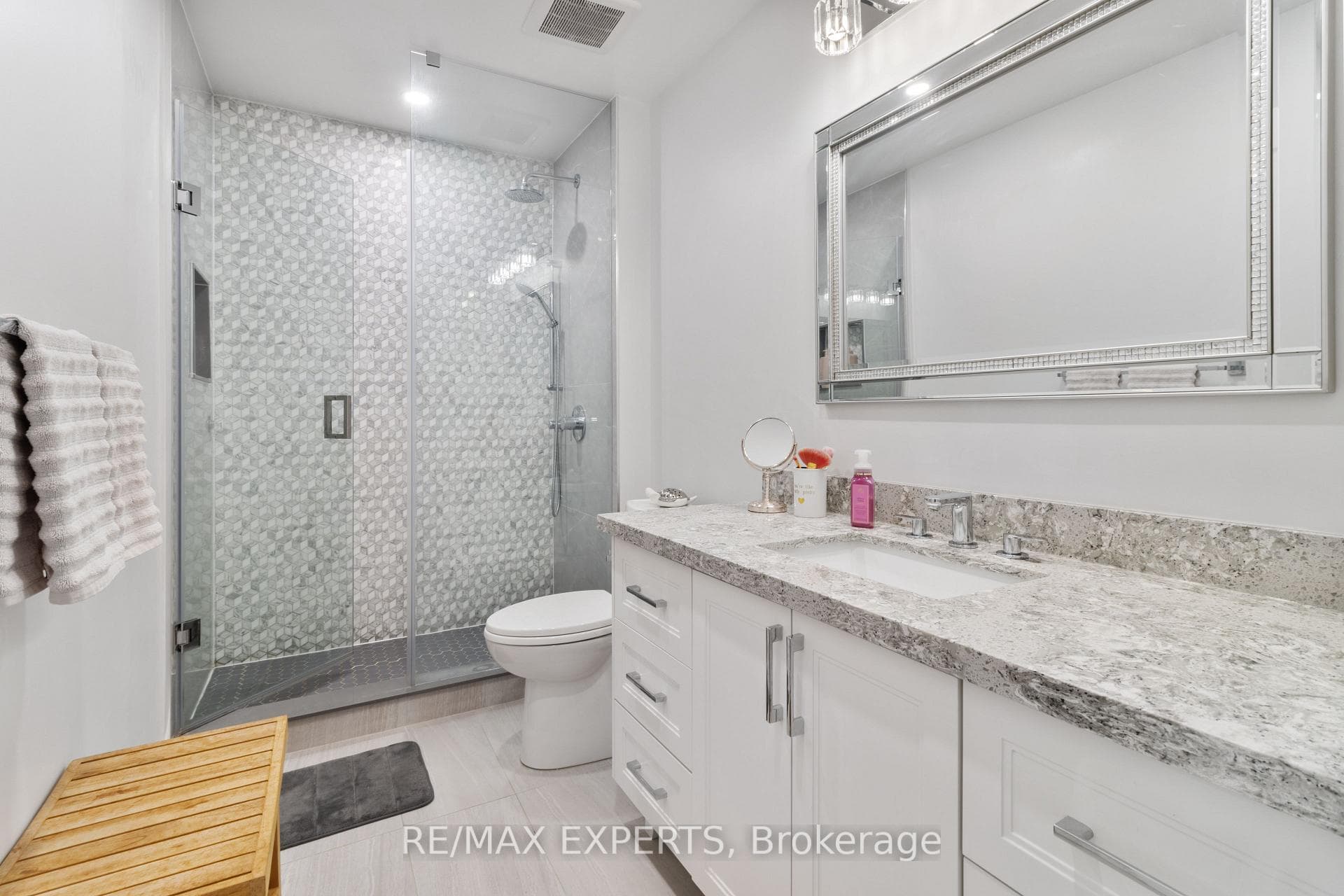 19 Sgotto Boulevard photo 29