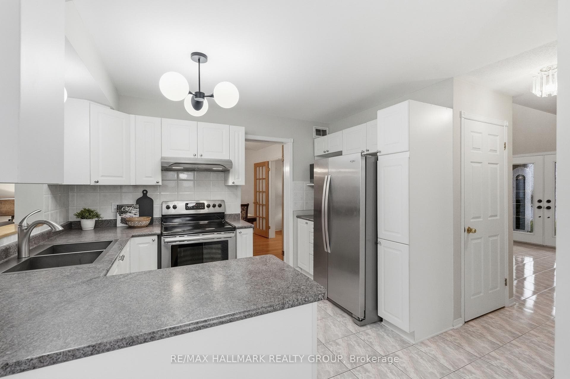 1144 Ambercrest Street photo 14