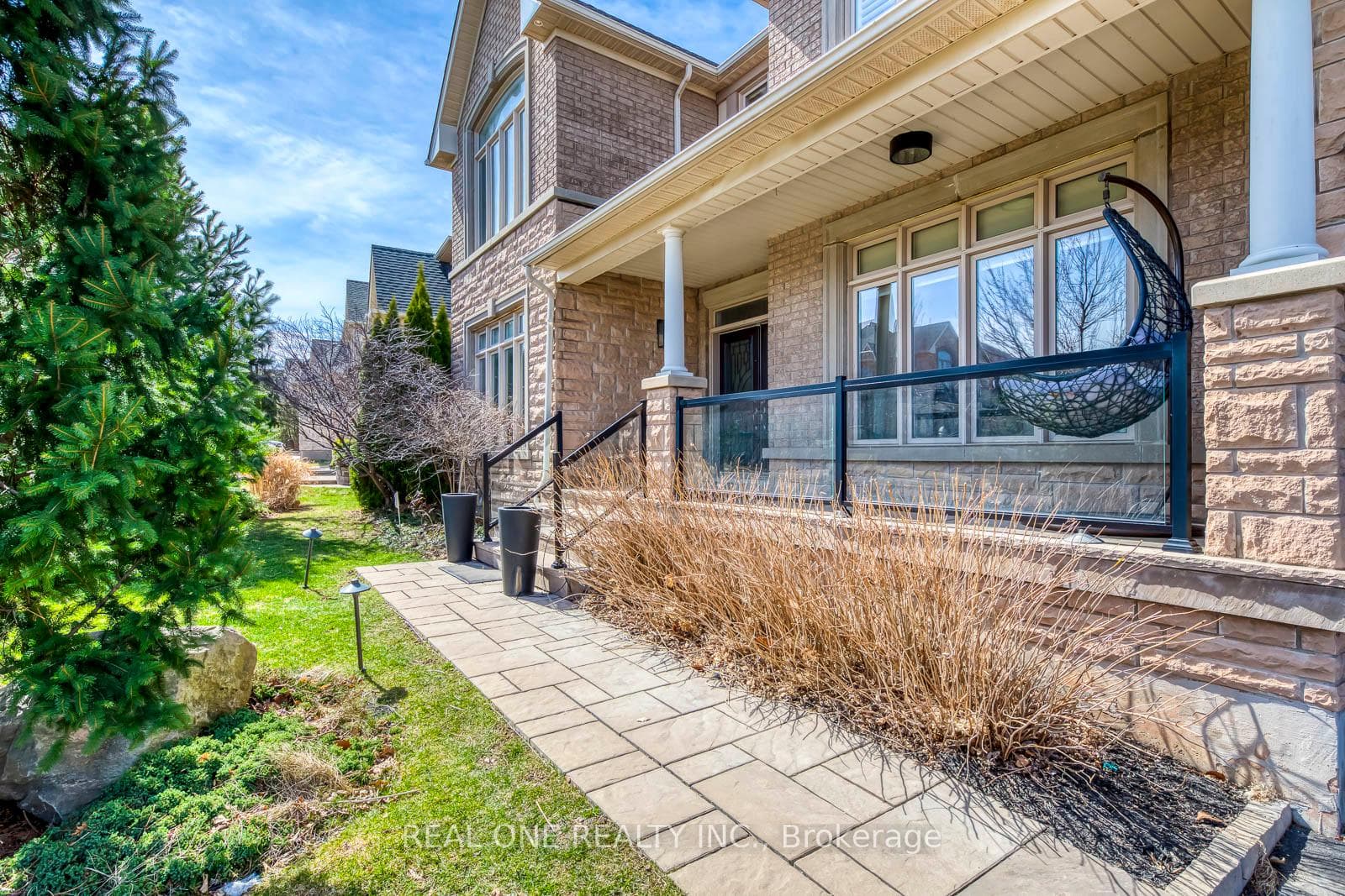 1385 Arrowhead Road photo 3