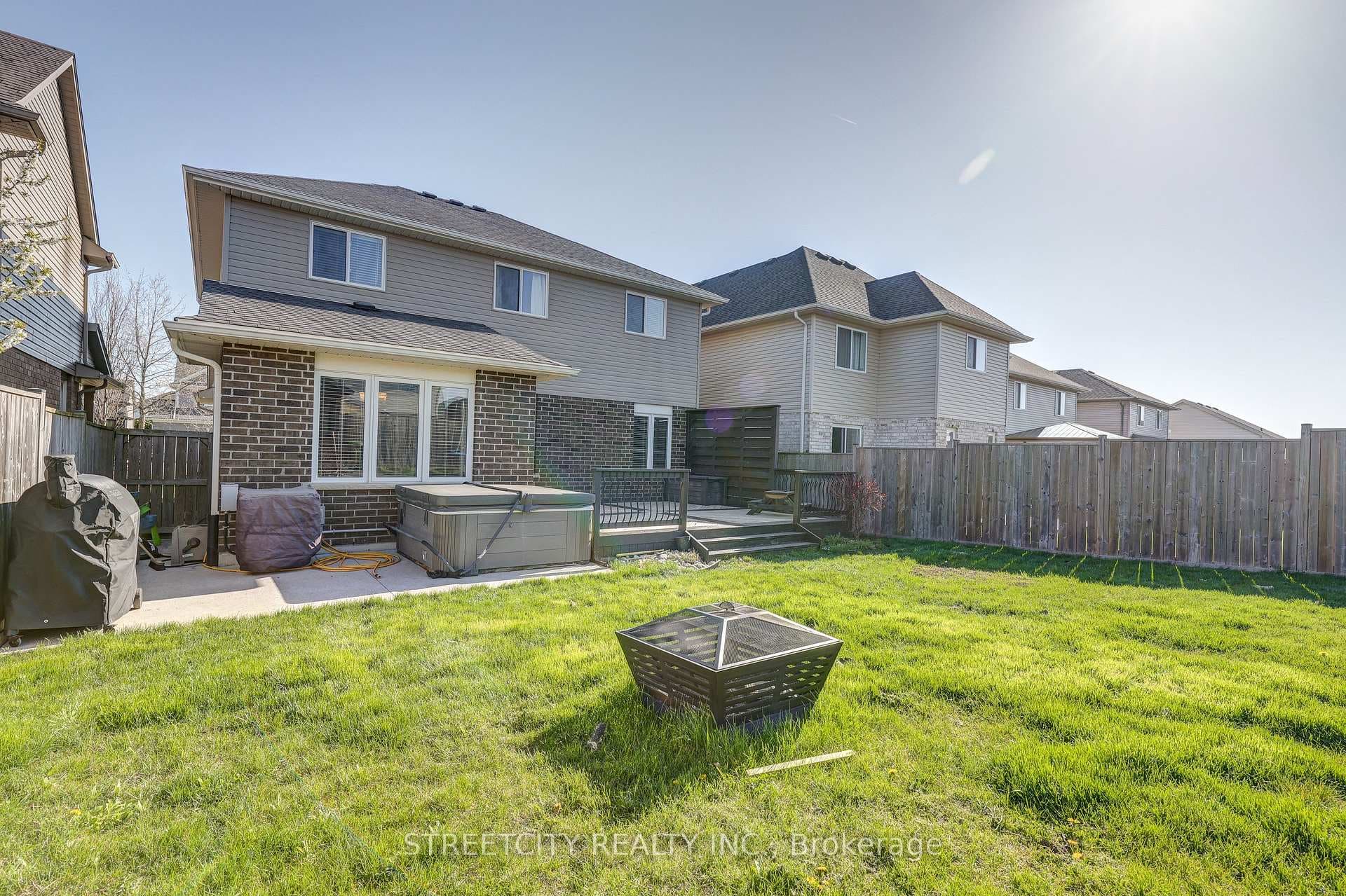 13 Noble Lane photo 35