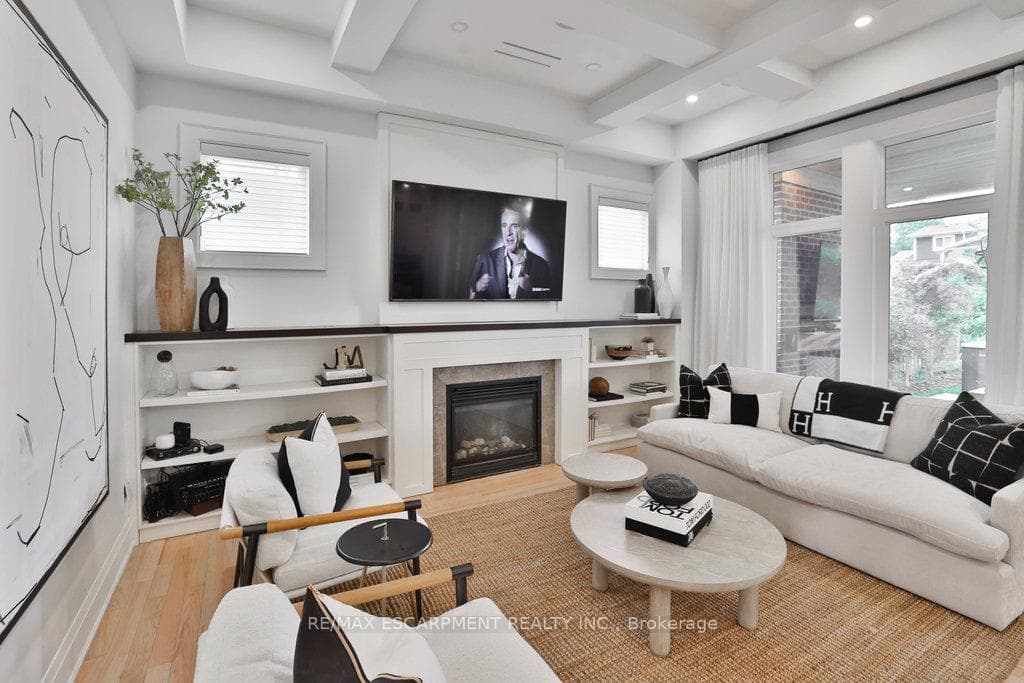 43 Mississauga Road photo 19