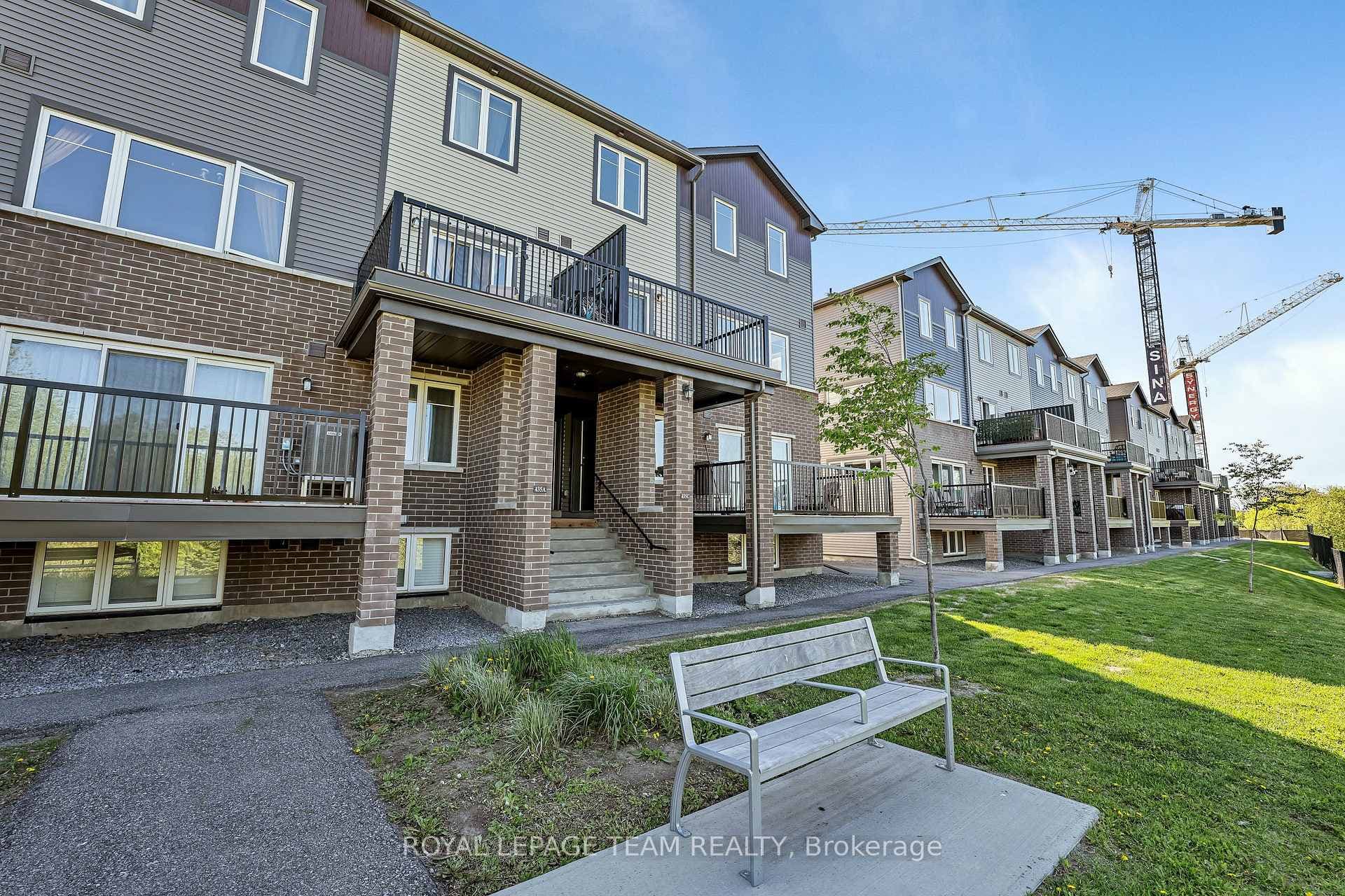 435 Eldorado Private Unit D photo 2