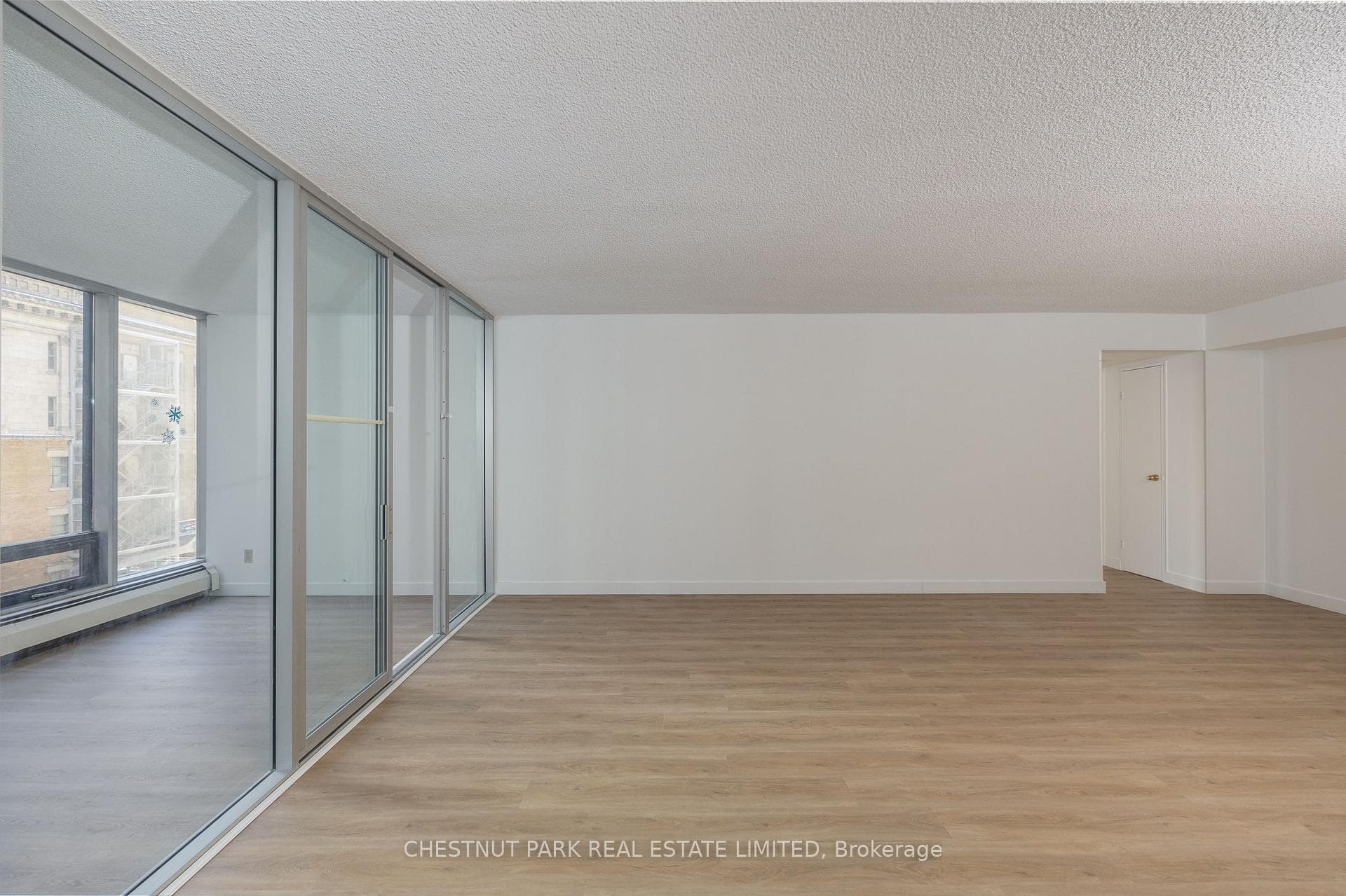 30 Wellington Street Unit 1006 photo 8