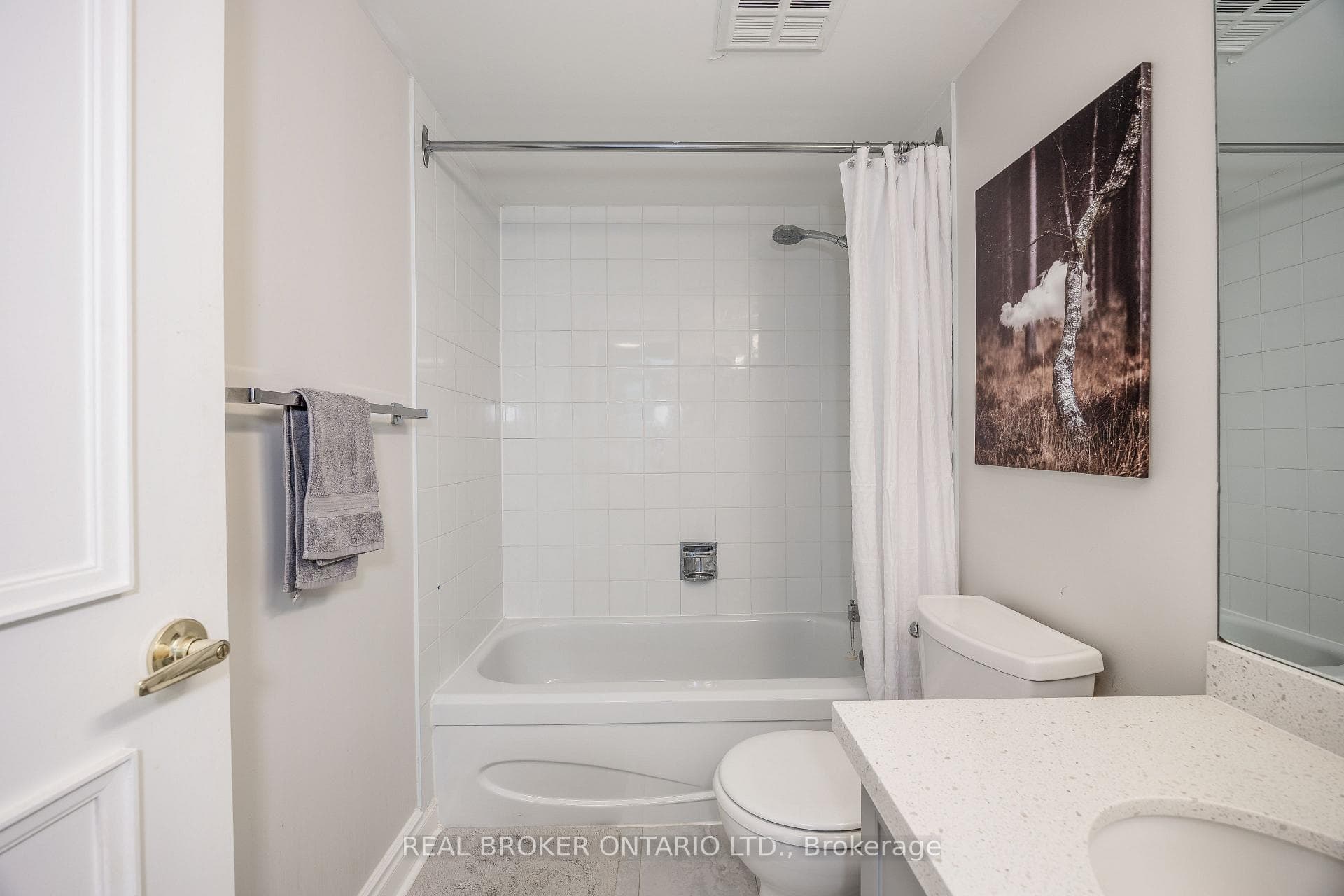 30 Holly Street Unit 506 photo 4
