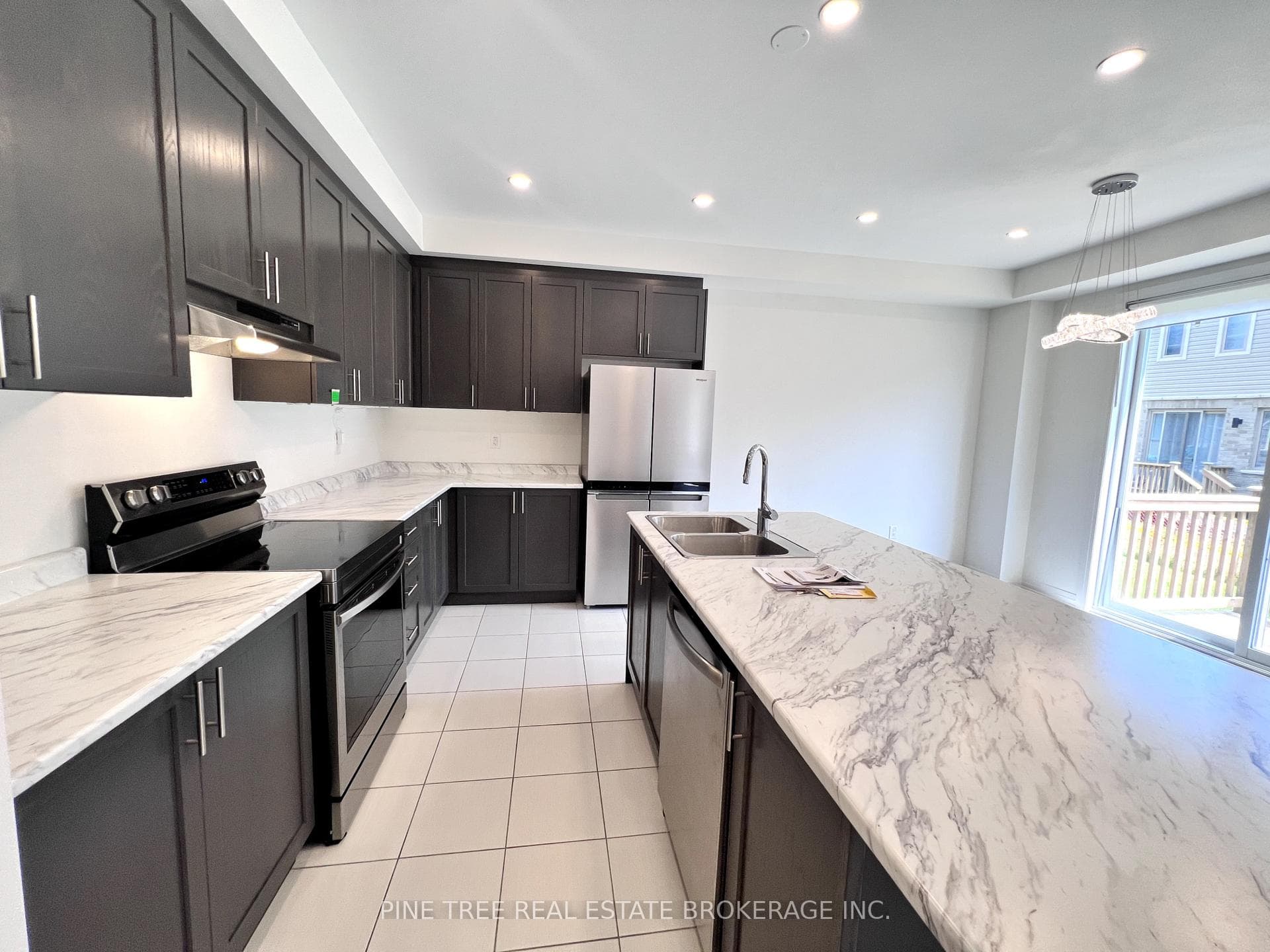 48 Copperhill Heights photo 10