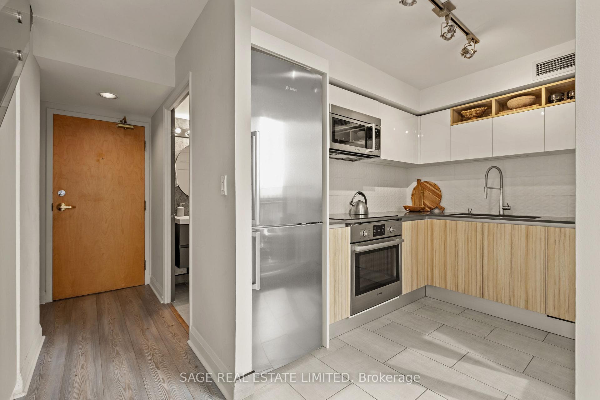 18 Merton Street Unit 506 photo 16