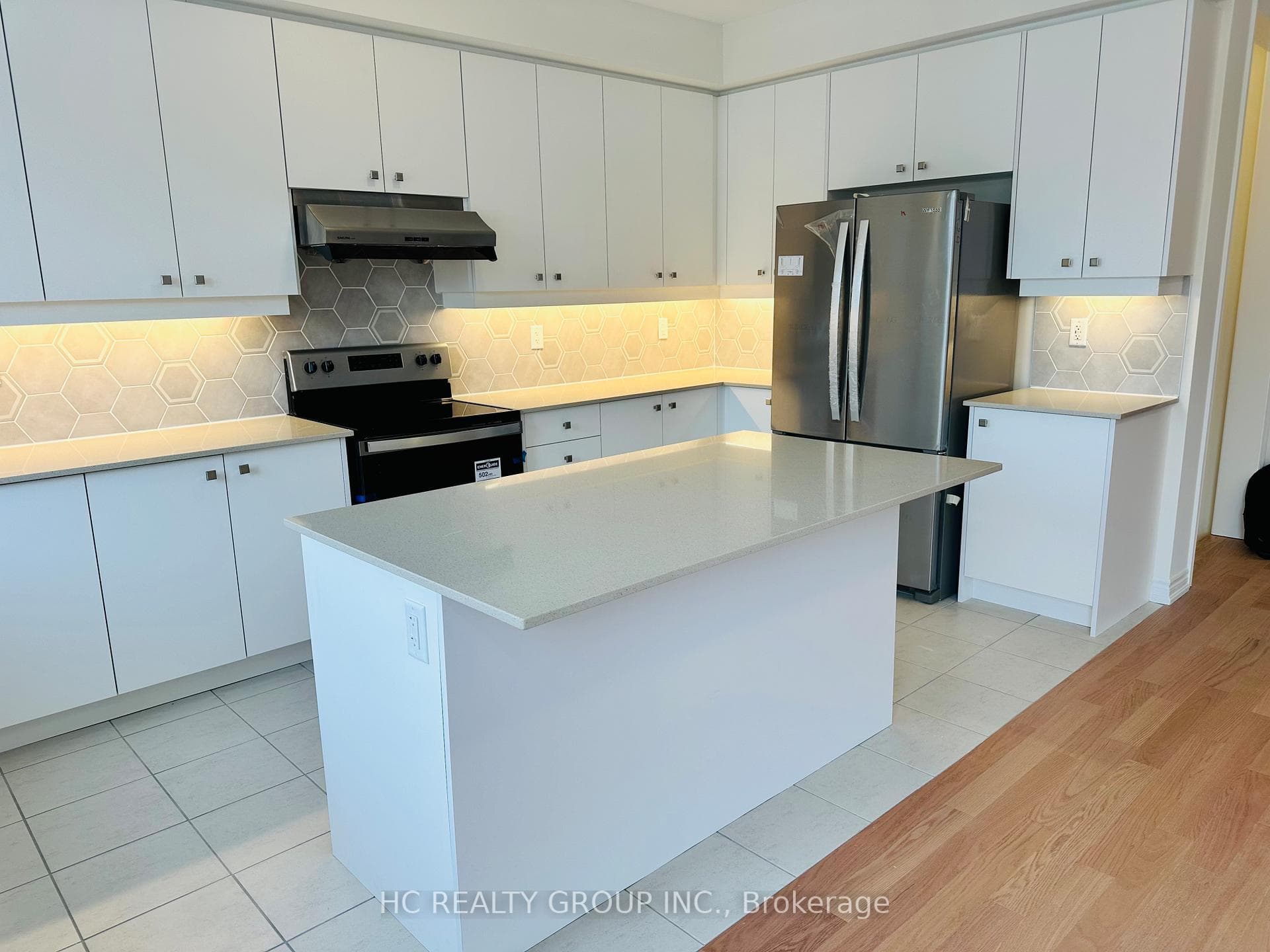 2925 NAKINA Street photo 4