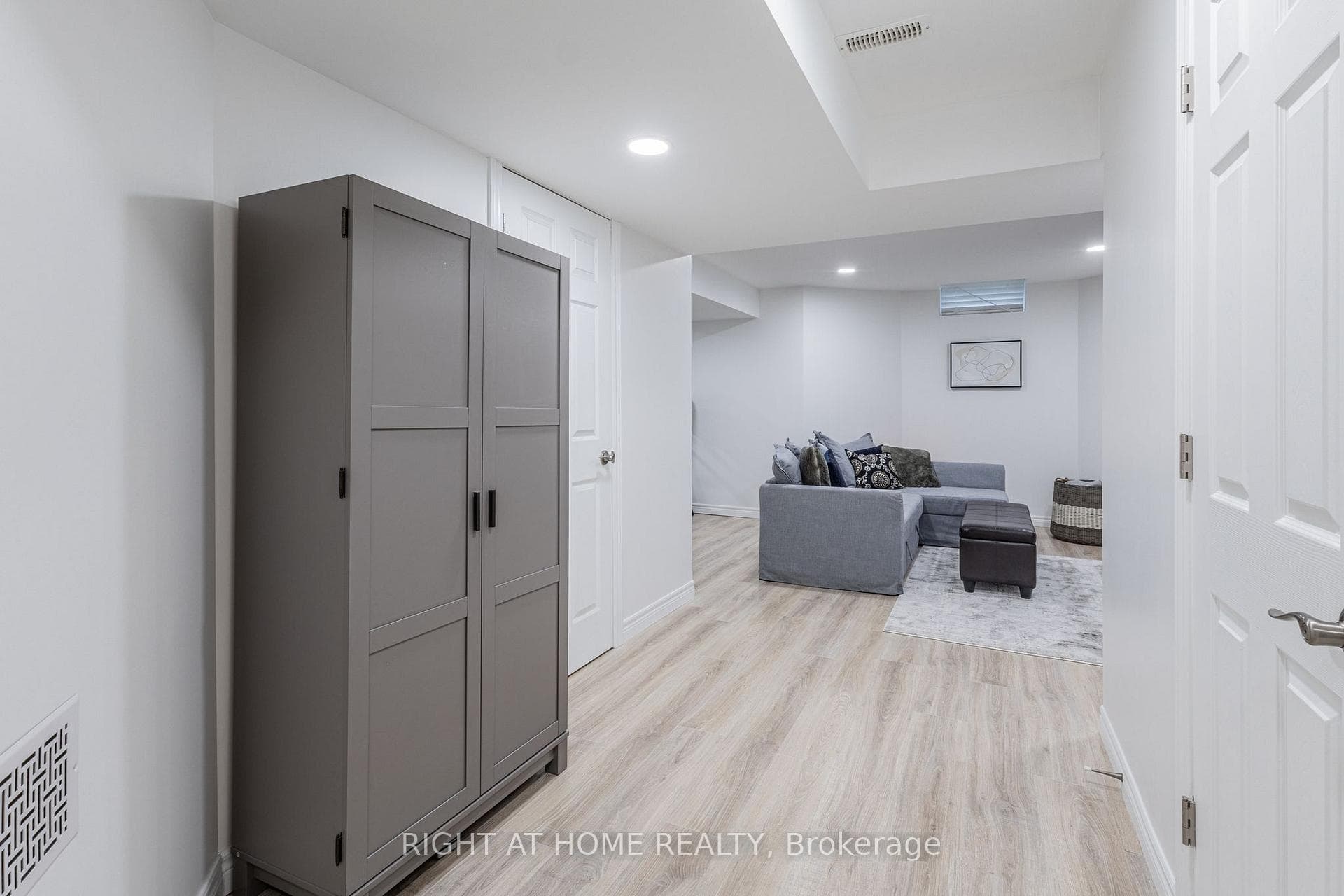 488 Mcgibbon Drive photo 26