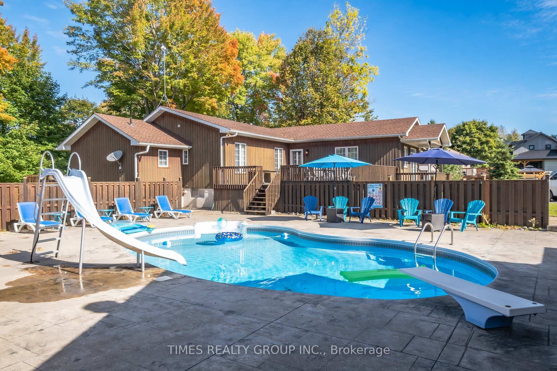 26 Evans Drive photo 1