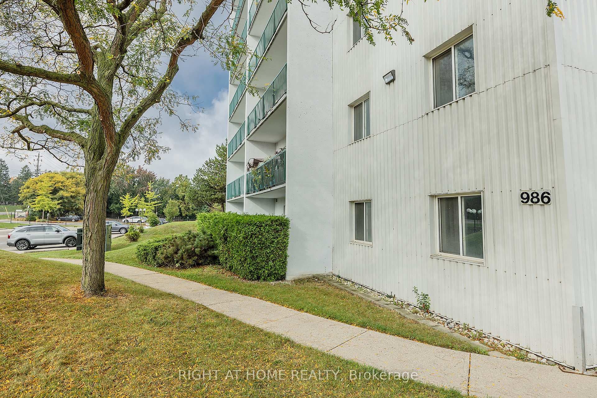 986 Huron Street Unit 701 photo 32