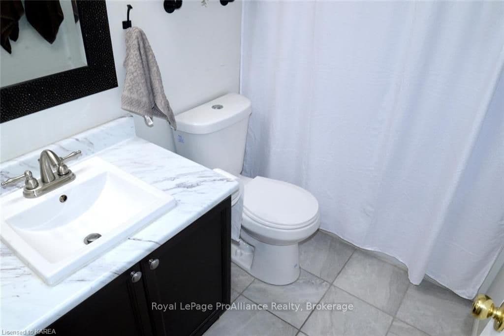 1016 RAINBOW Crescent photo 14