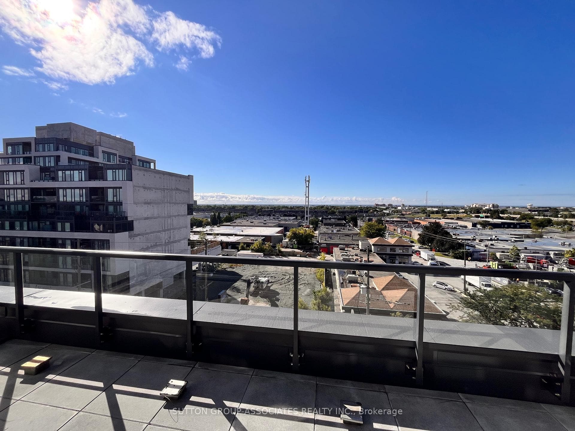 880 The Queensway N/A Unit 708 photo 1