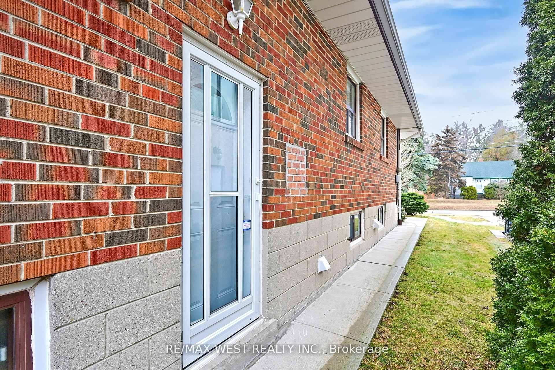 53 Wedgewood Drive photo 29