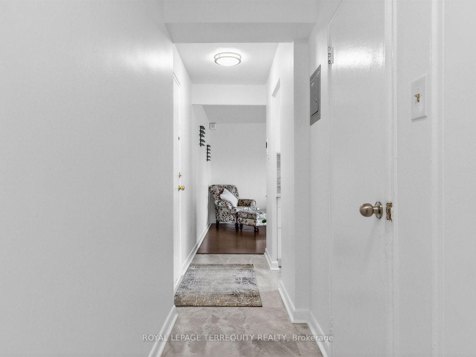 8 Kingsbridge Court Unit 404 photo 15