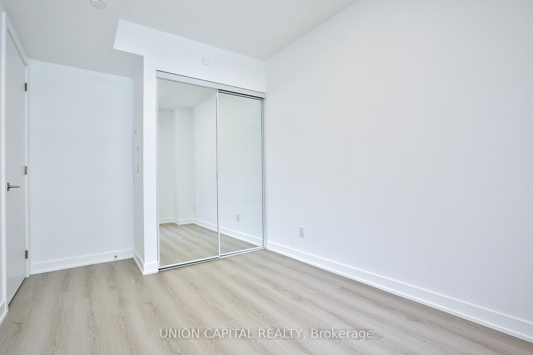 100 Queen Street Unit 2312 photo 18