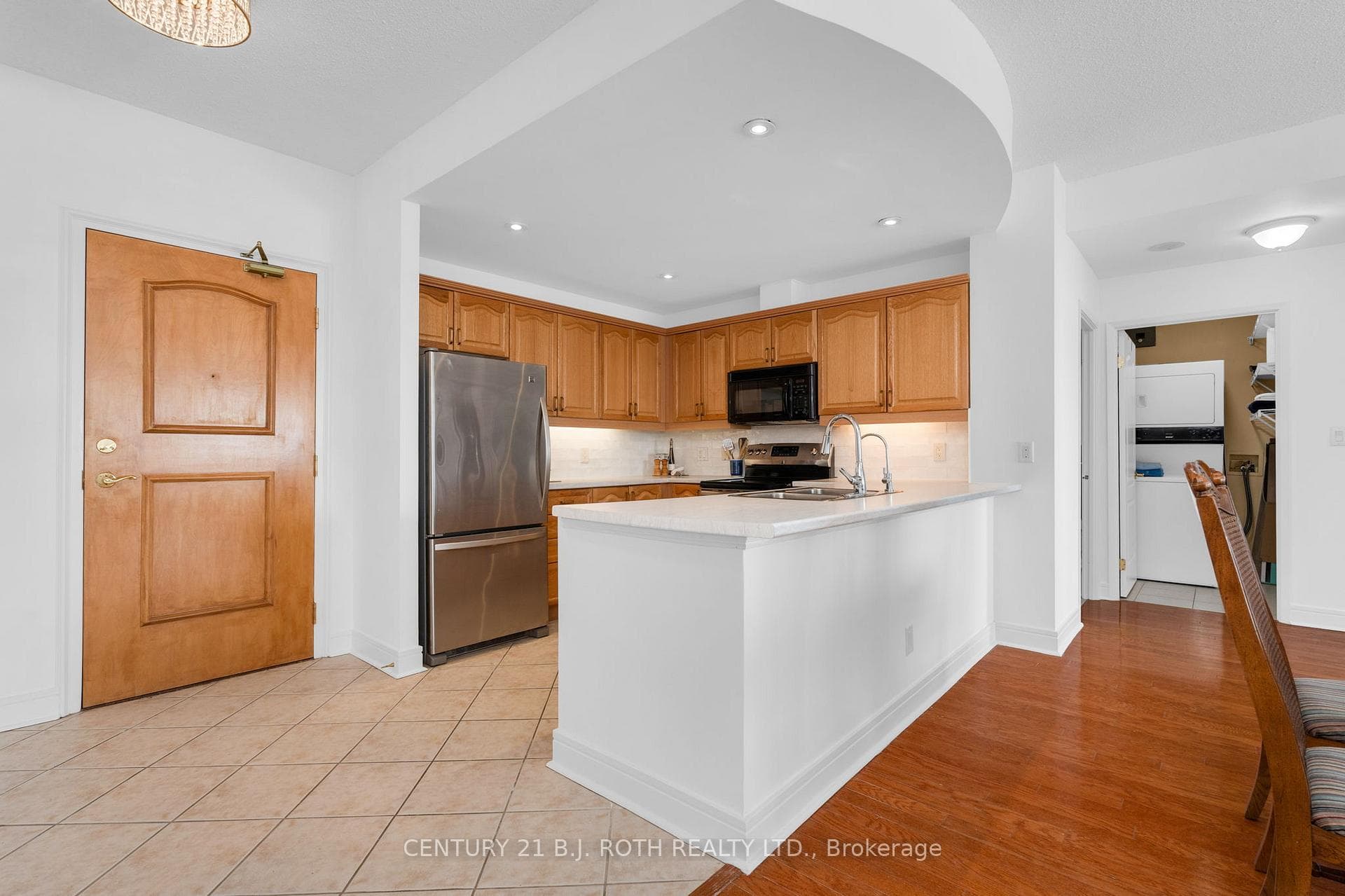 2 Toronto Street Unit 1402 photo 4
