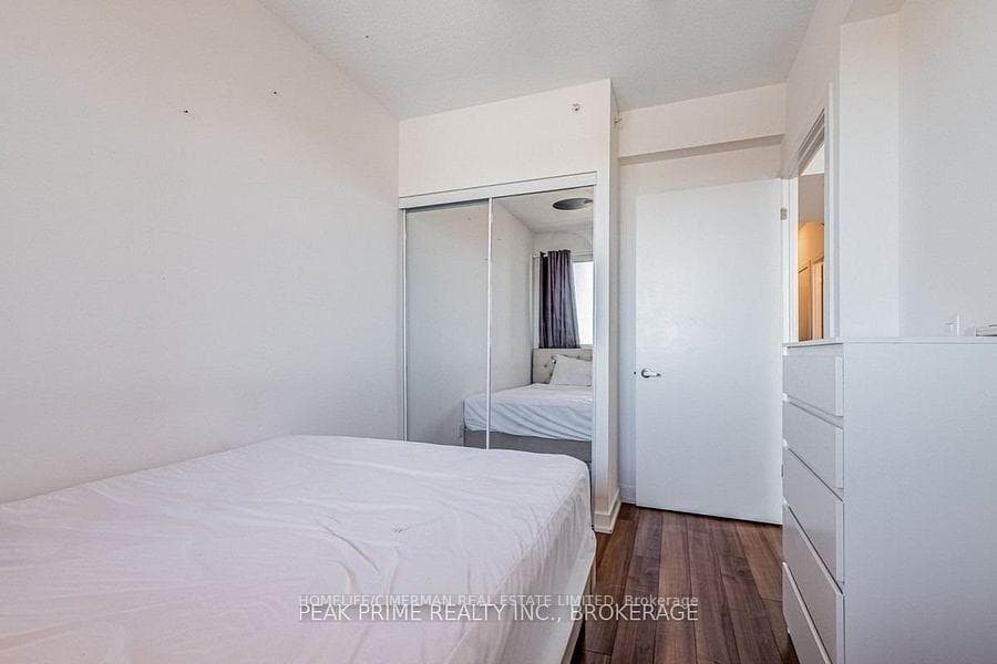 5240 Dundas Street Unit b608 photo 21