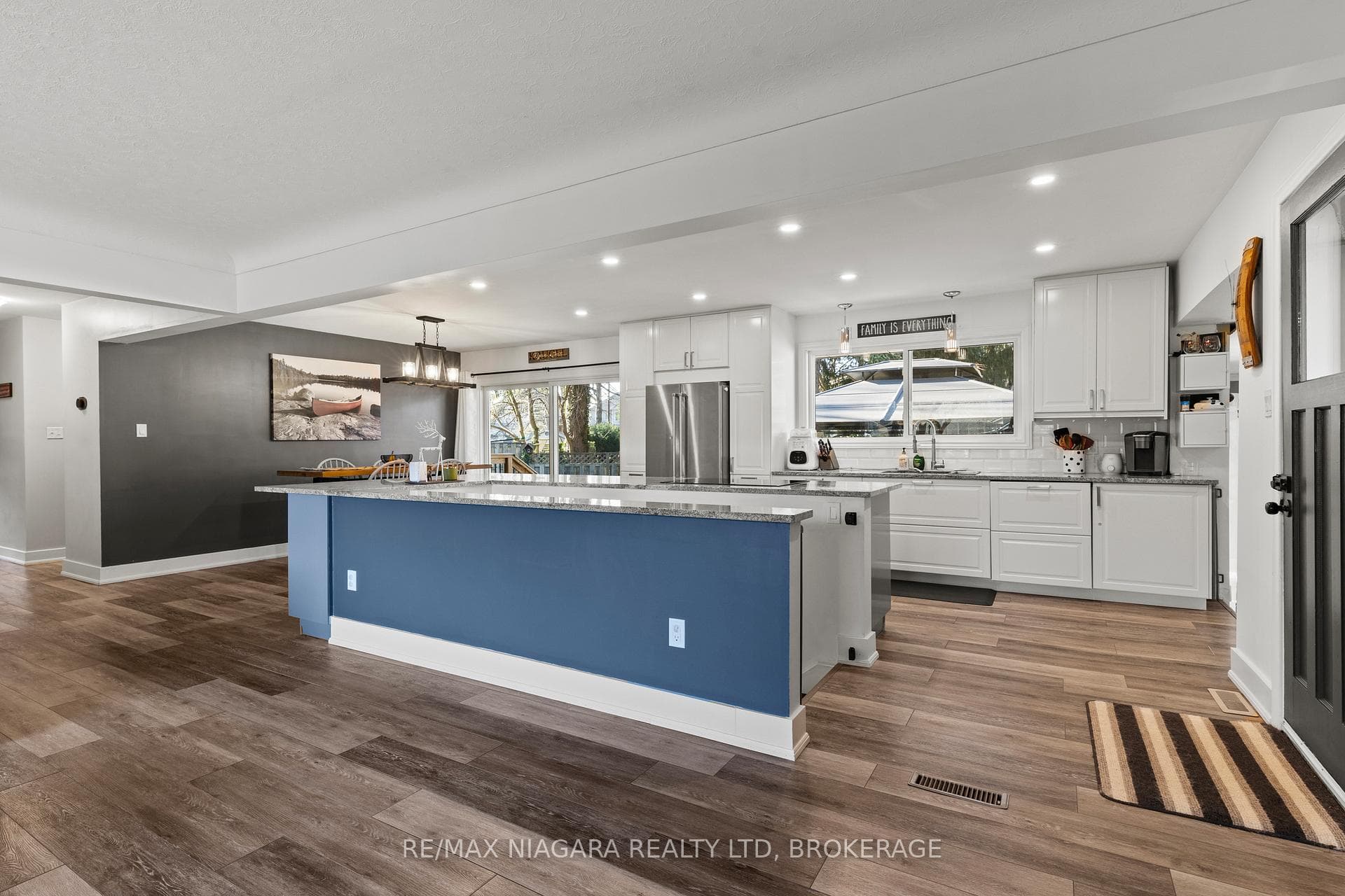 16 Peachtree Park photo 11