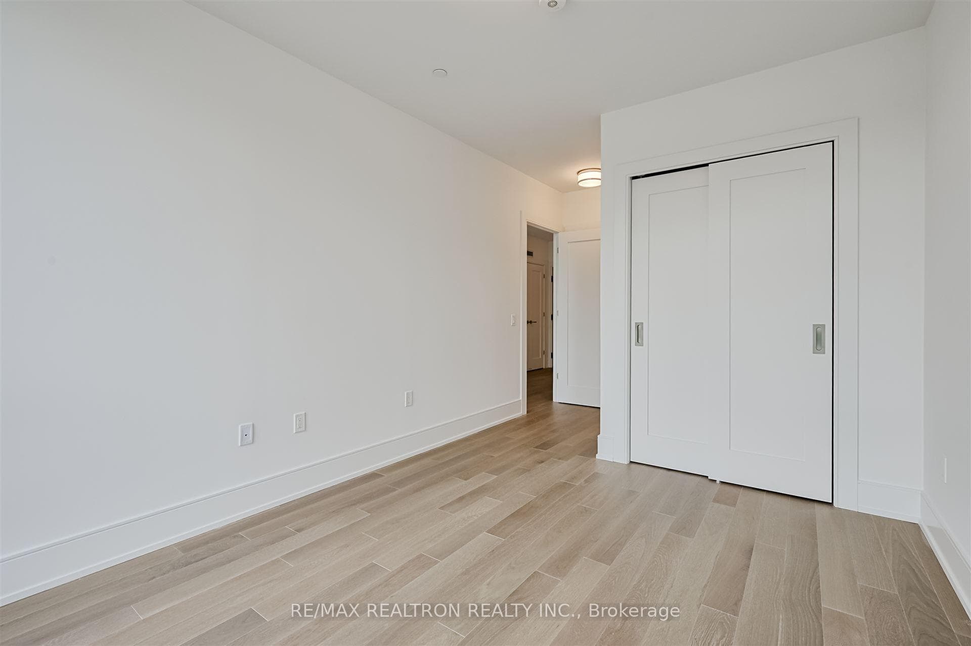 10 Inn On The Park Drive Unit 112 photo 30