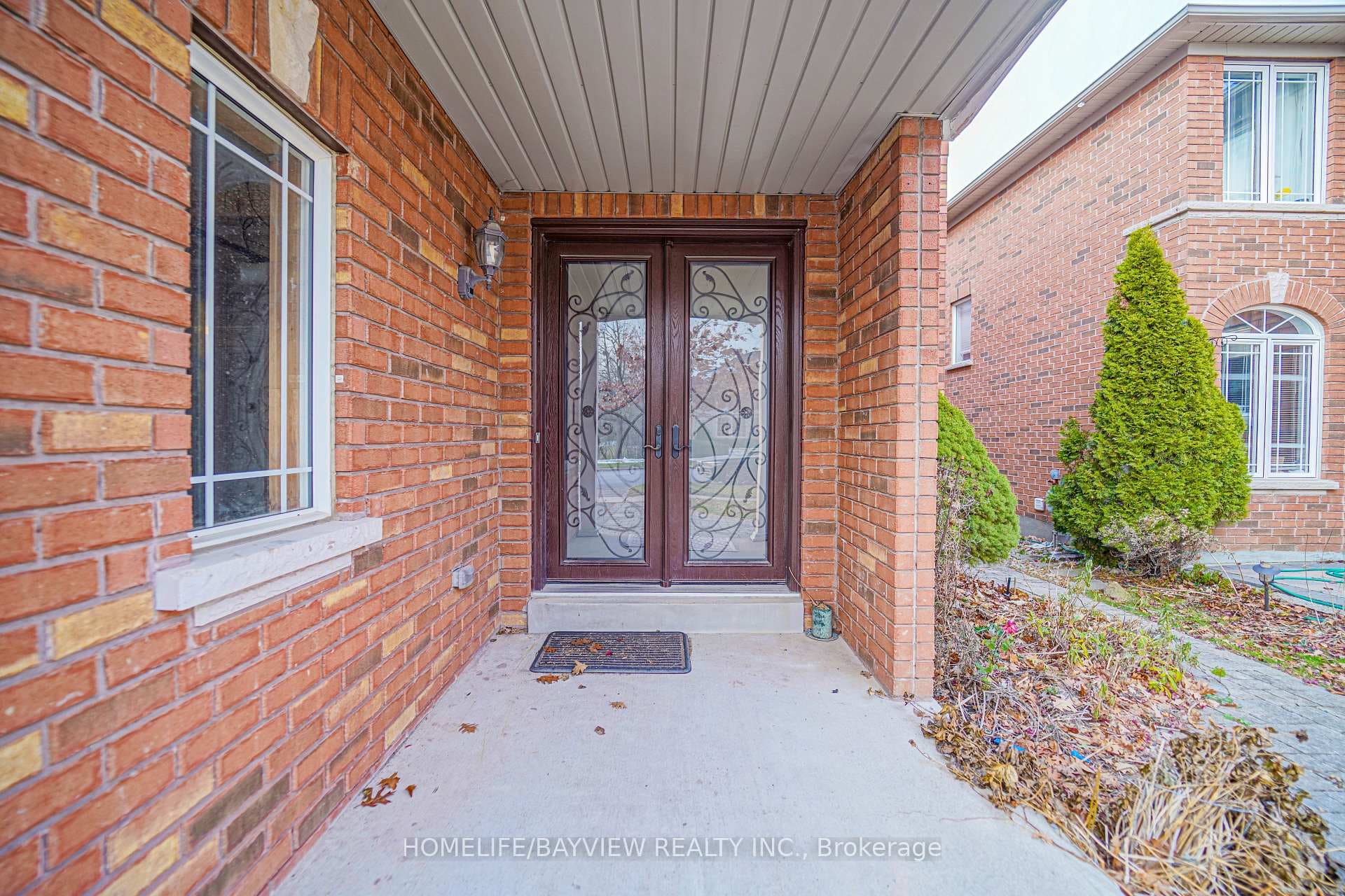 88 Regatta Avenue photo 4