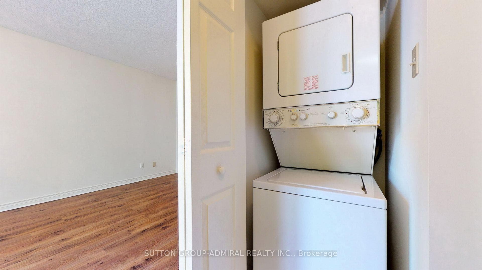 736 Bay Street Unit 2707 photo 13