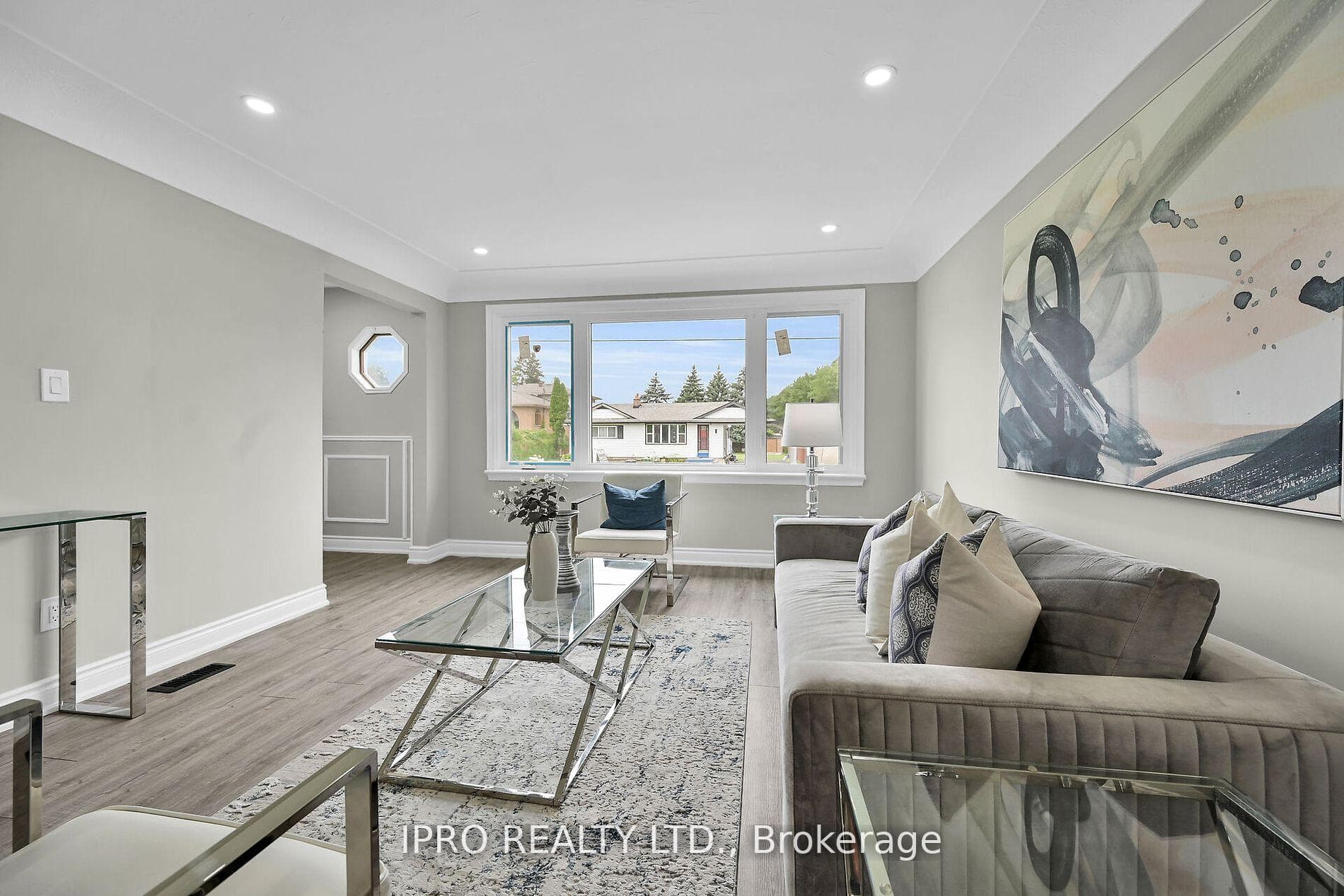 92 Corman Avenue photo 10