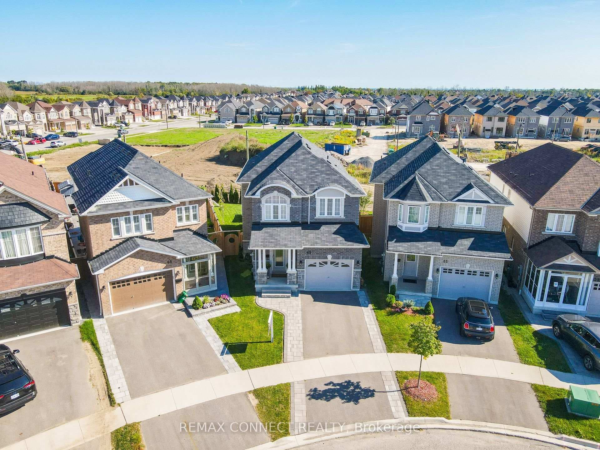 63 Jevons Drive photo 2