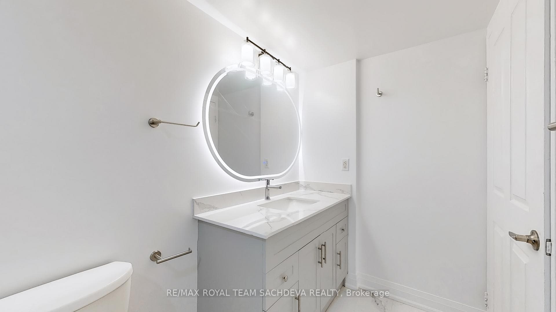 88 Corporate Drive Unit 1601 photo 21