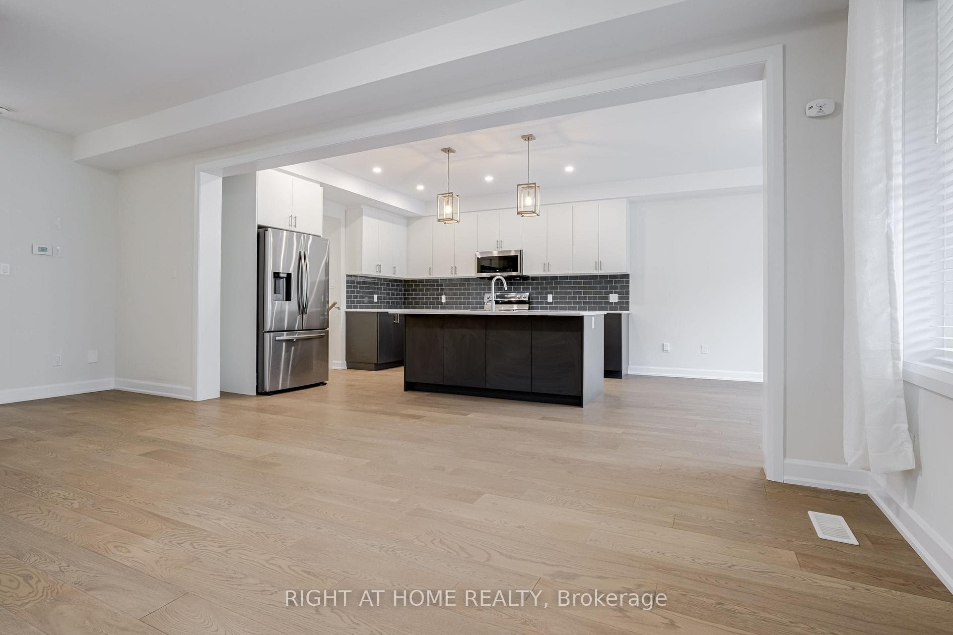 520 CLAYTON Avenue photo 13
