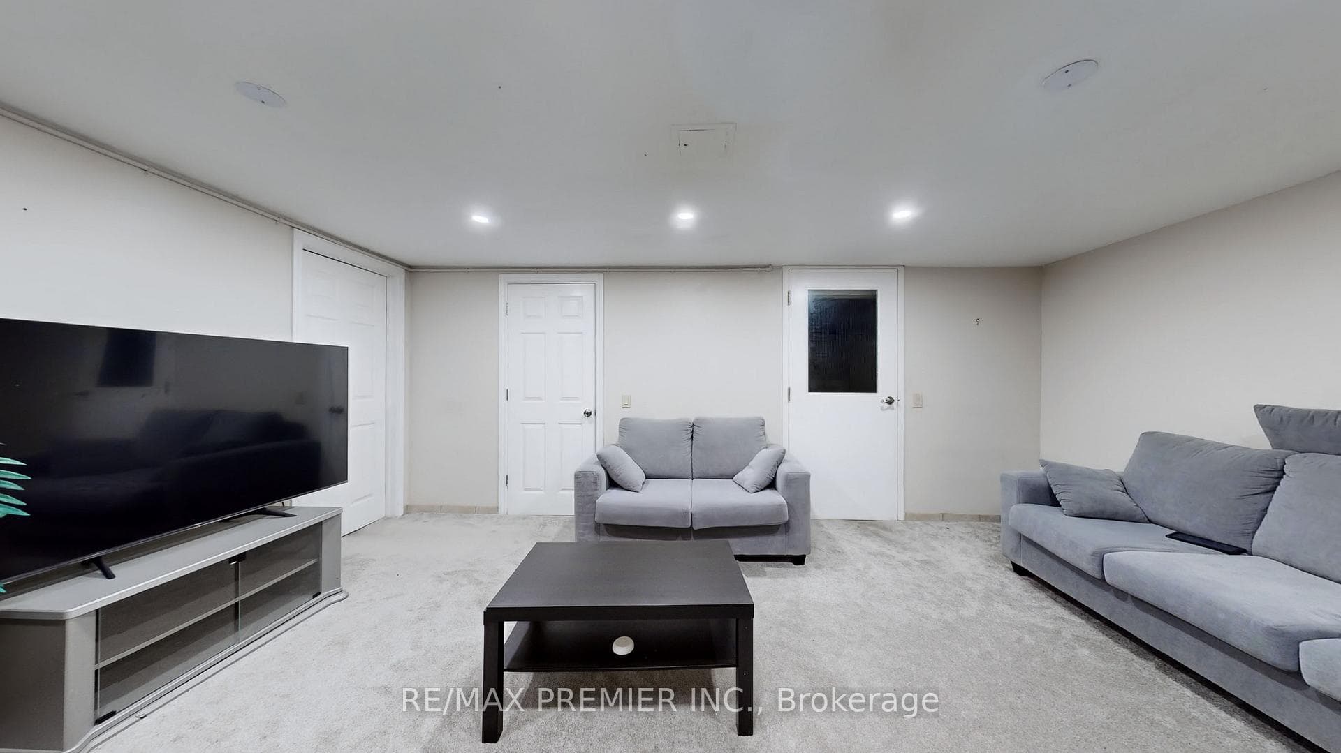 75 CLEARBROOKE Circle photo 26
