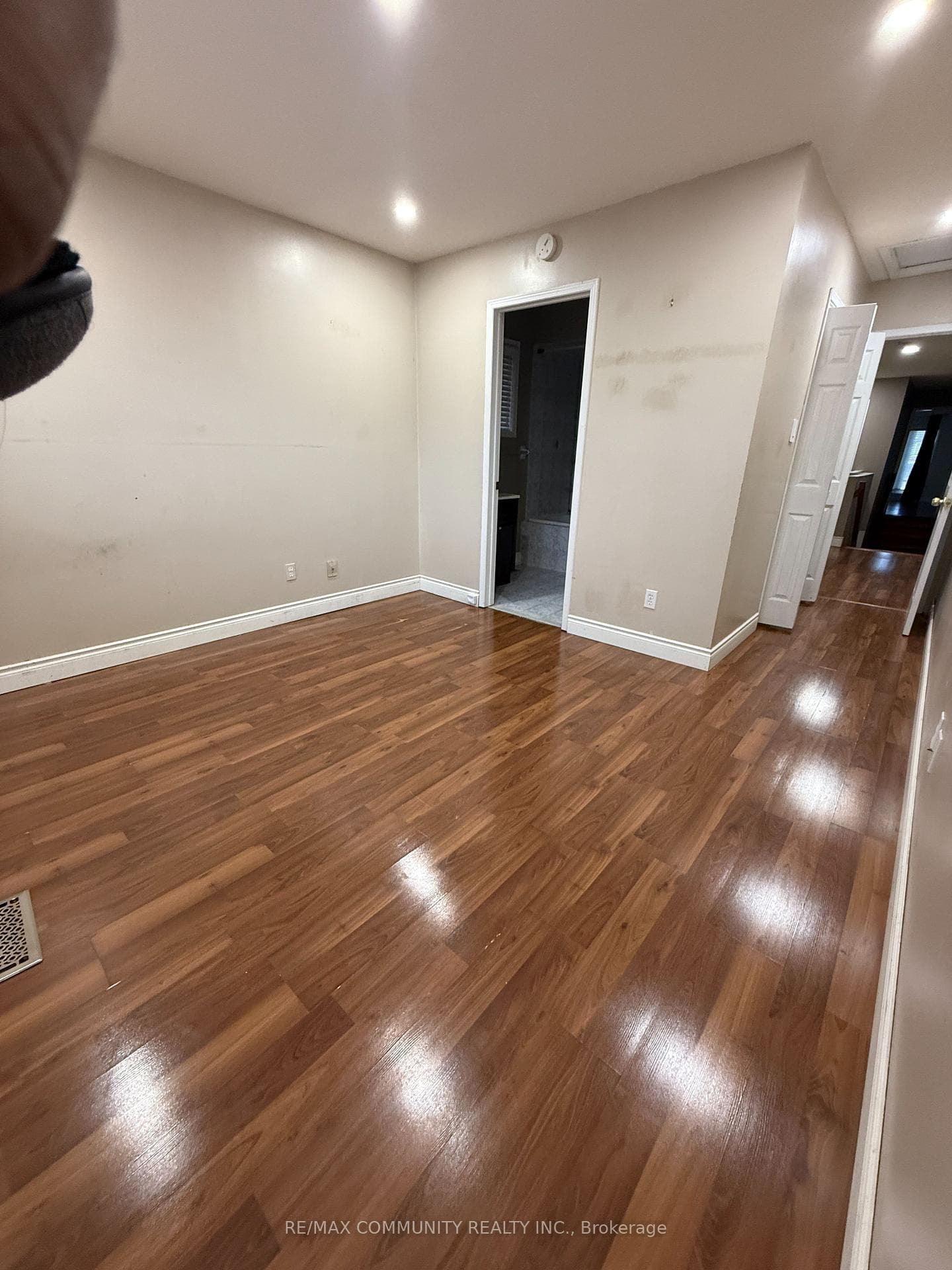 12 Caruso Drive photo 17