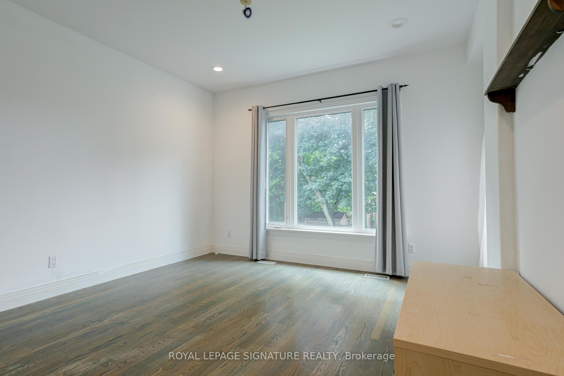 53 Florence Avenue Unit Main photo 13