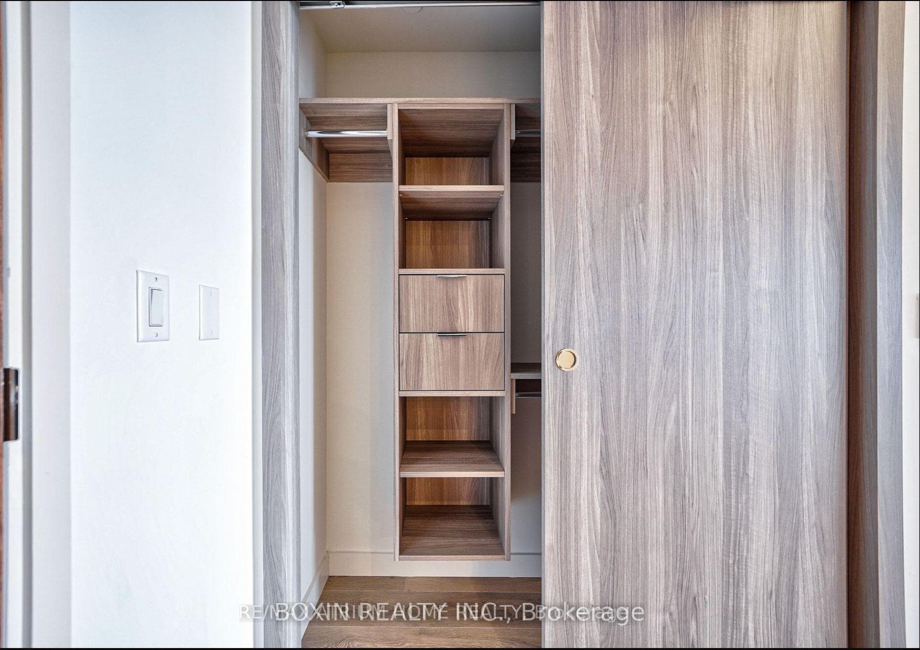 25 Mcmahon Drive Unit PH2105 photo 15