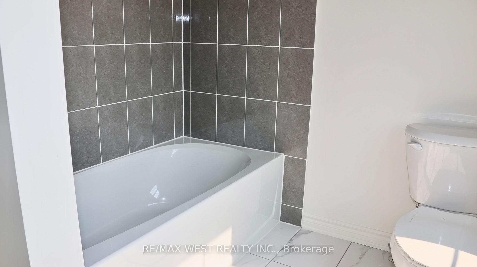 246 Mckenzie Drive photo 9