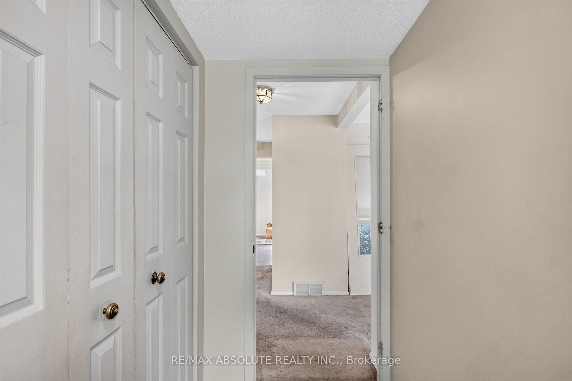 32 Sage Crescent photo 3