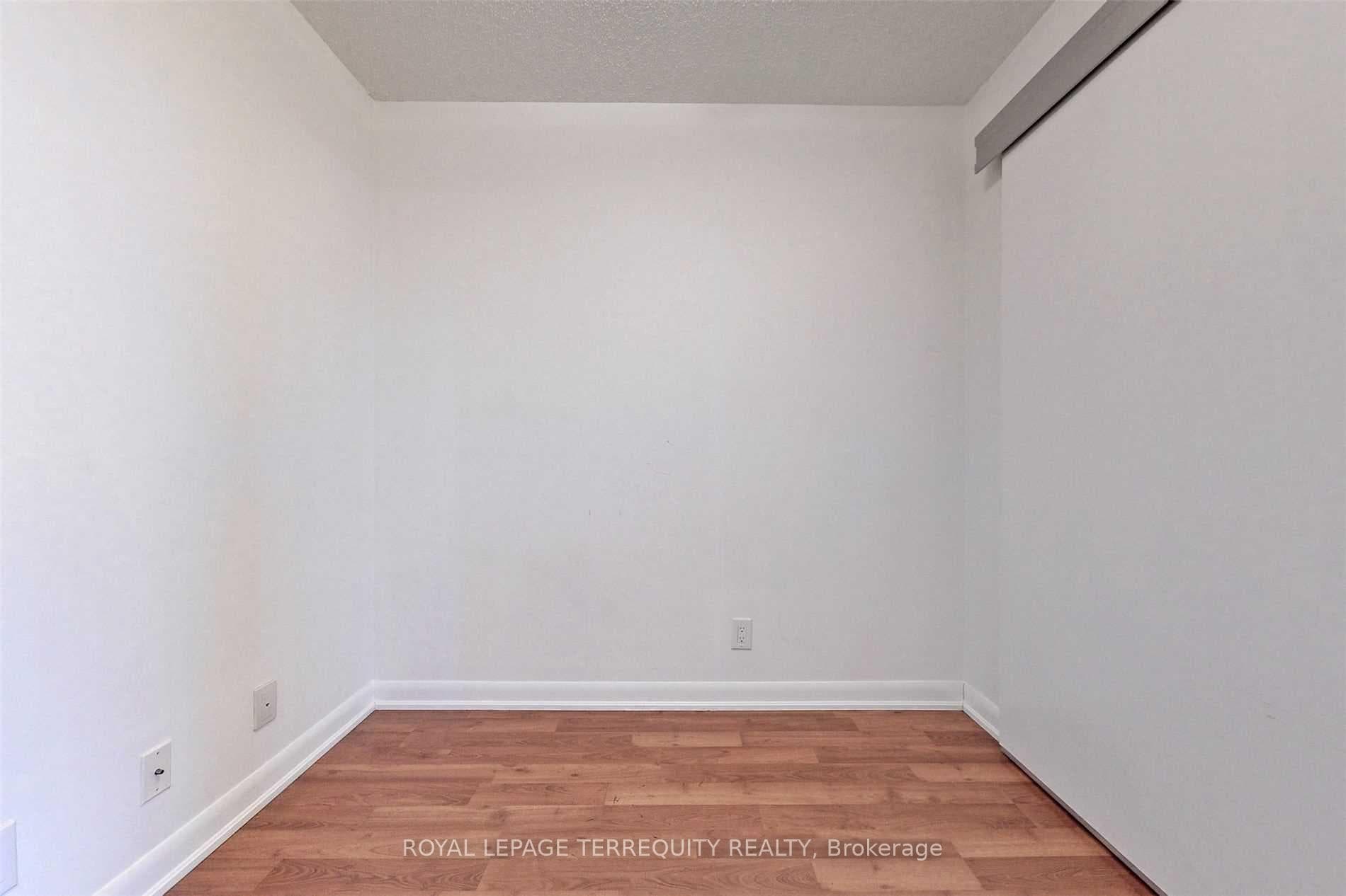 17 Anndale Drive Unit 2211 photo 29