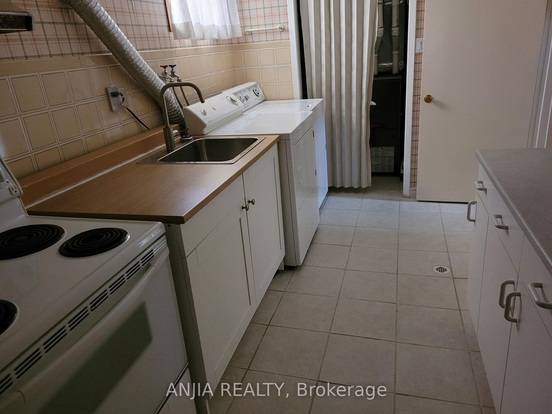 1299 Shamir Crescent Unit Basement photo 11