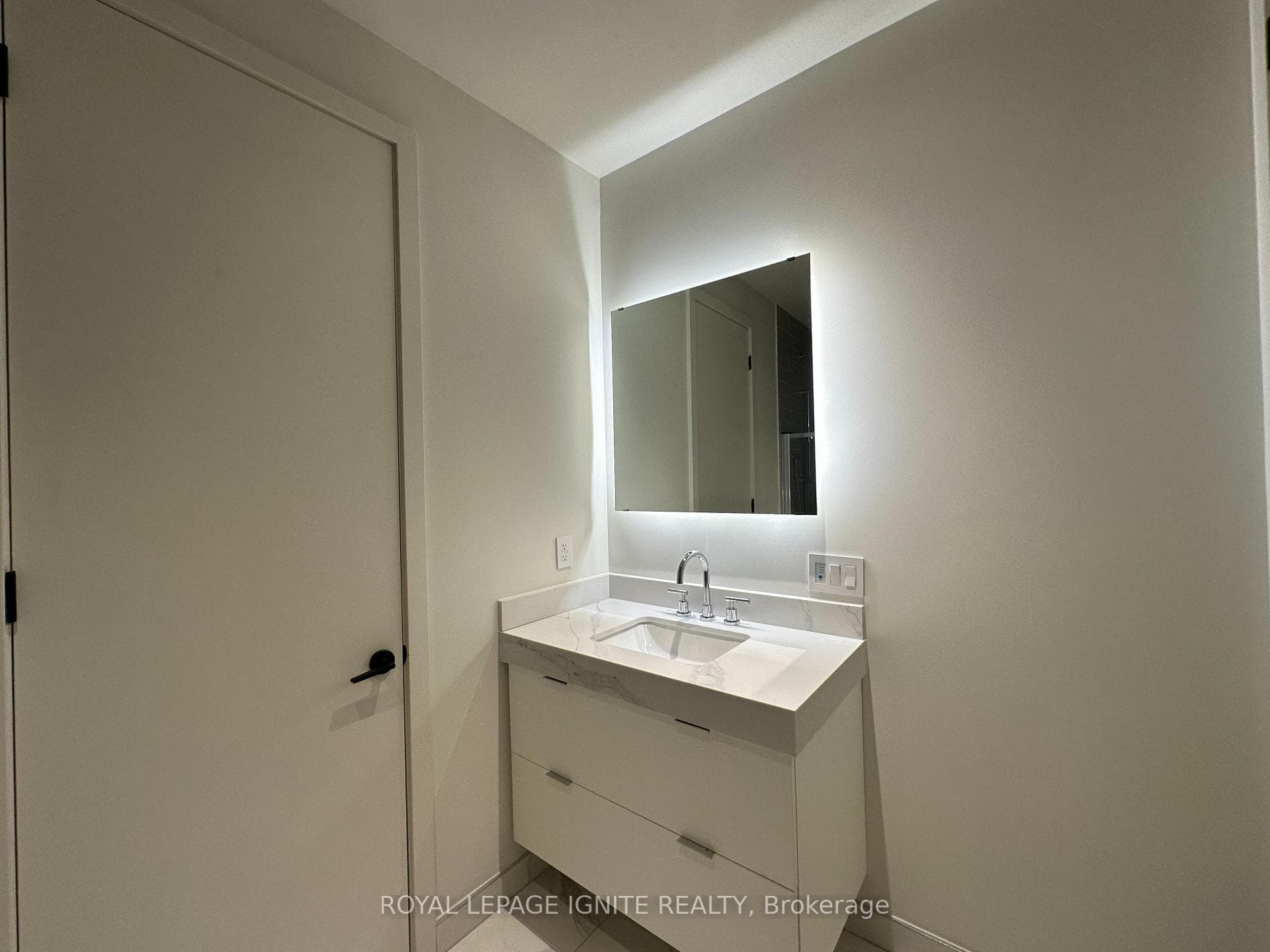 123 Maurice Drive Unit 207 photo 17