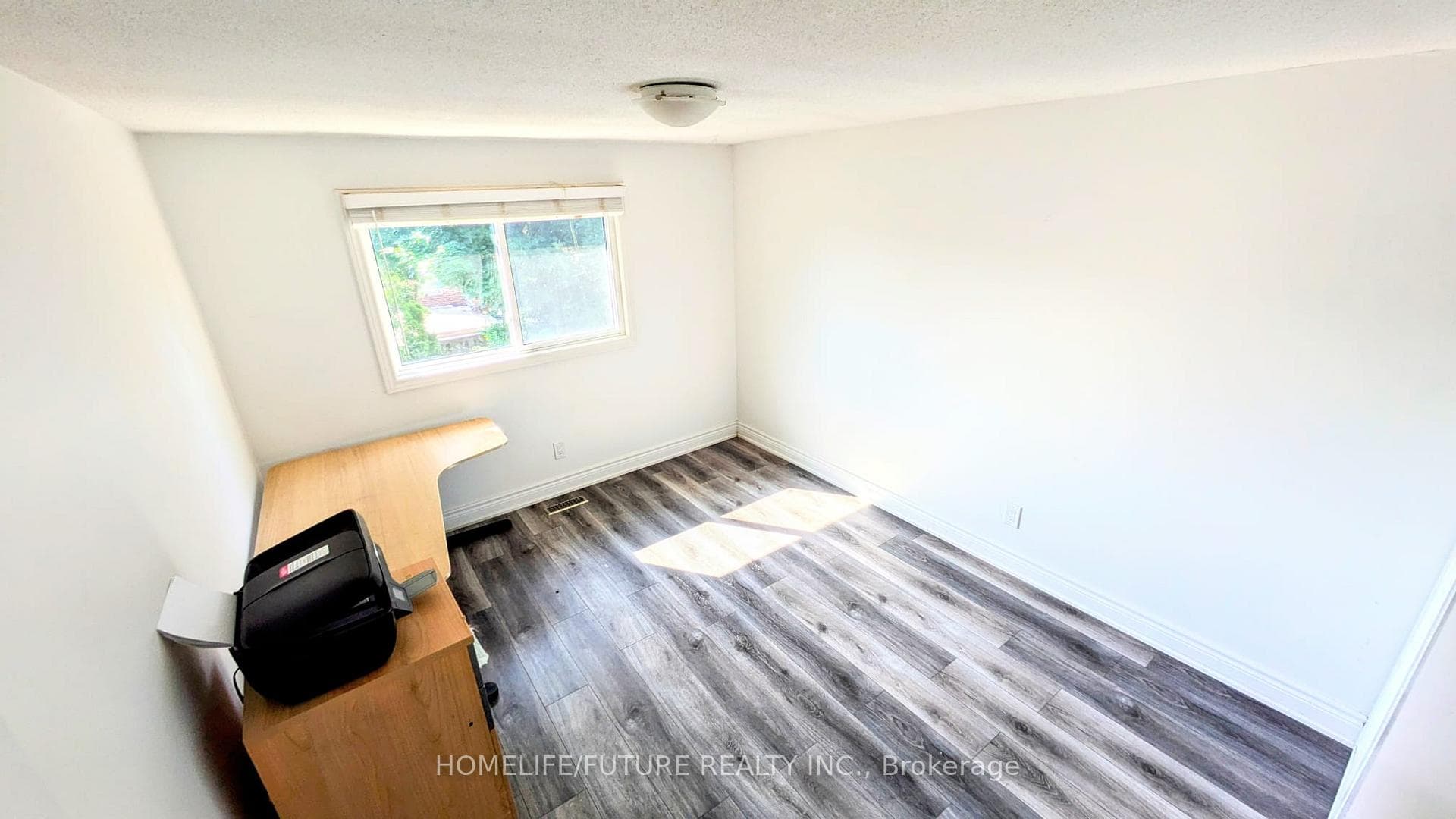 6924 Cordingley Crescent photo 20