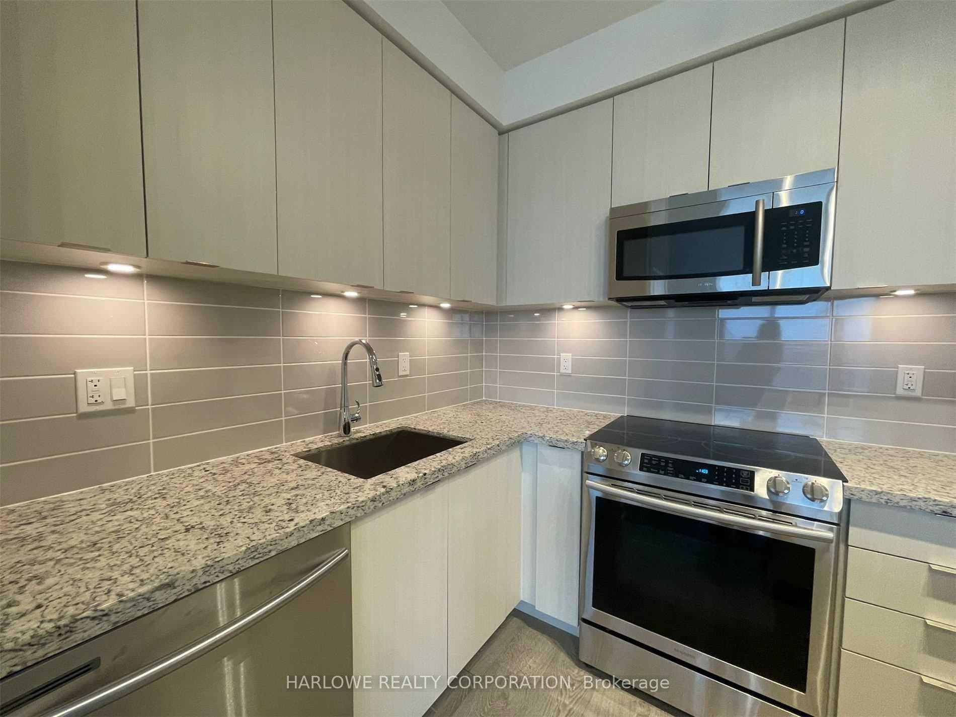 4699 Glen Erin Drive Unit 610 photo 1