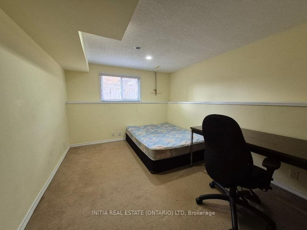 145 North Centre Road Unit 7 photo 17