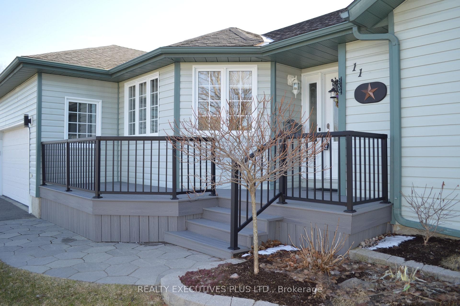 11 Grove Street photo 3
